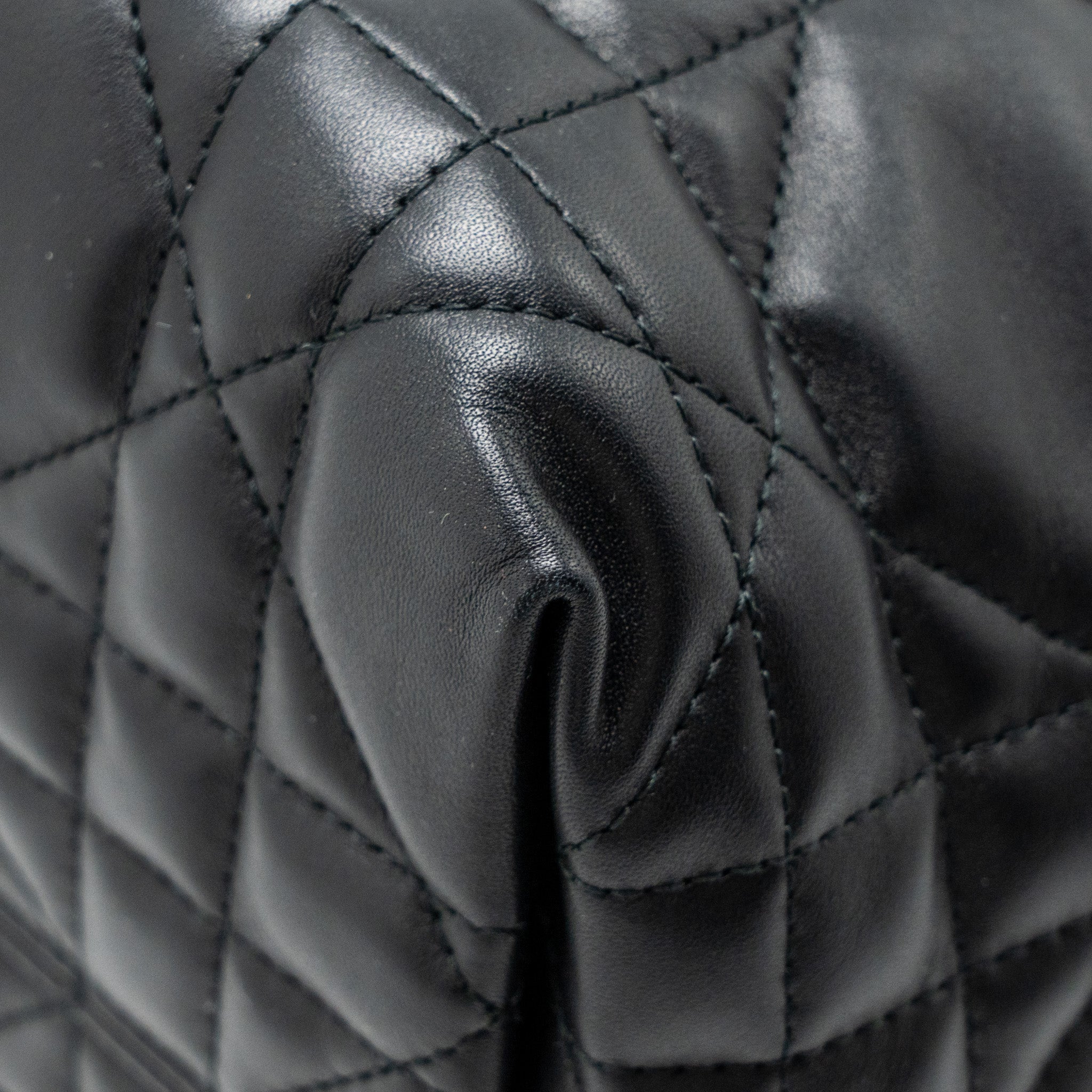 dior-medium-dior-toujours-tote-bag-macrocannage-calfskin-black-lghw