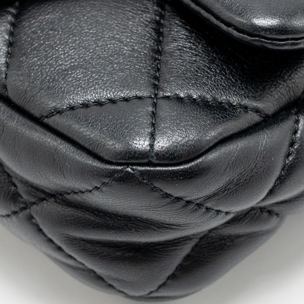 chanel-22s-giant-chain-mini-flap-bag-lambskin-black-brushed-ghwmicrochip