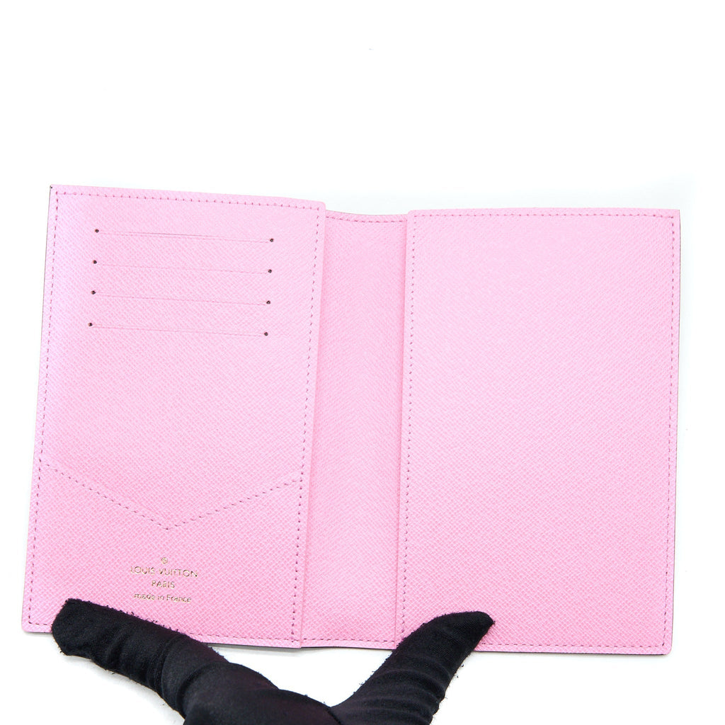 louis-vuitton-vivienne-holidays-passport-cover-monogram-canvas
