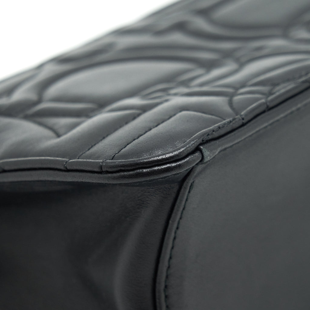 ferragamo-quilted-gancini-flap-bag-calfskin-black-ghw