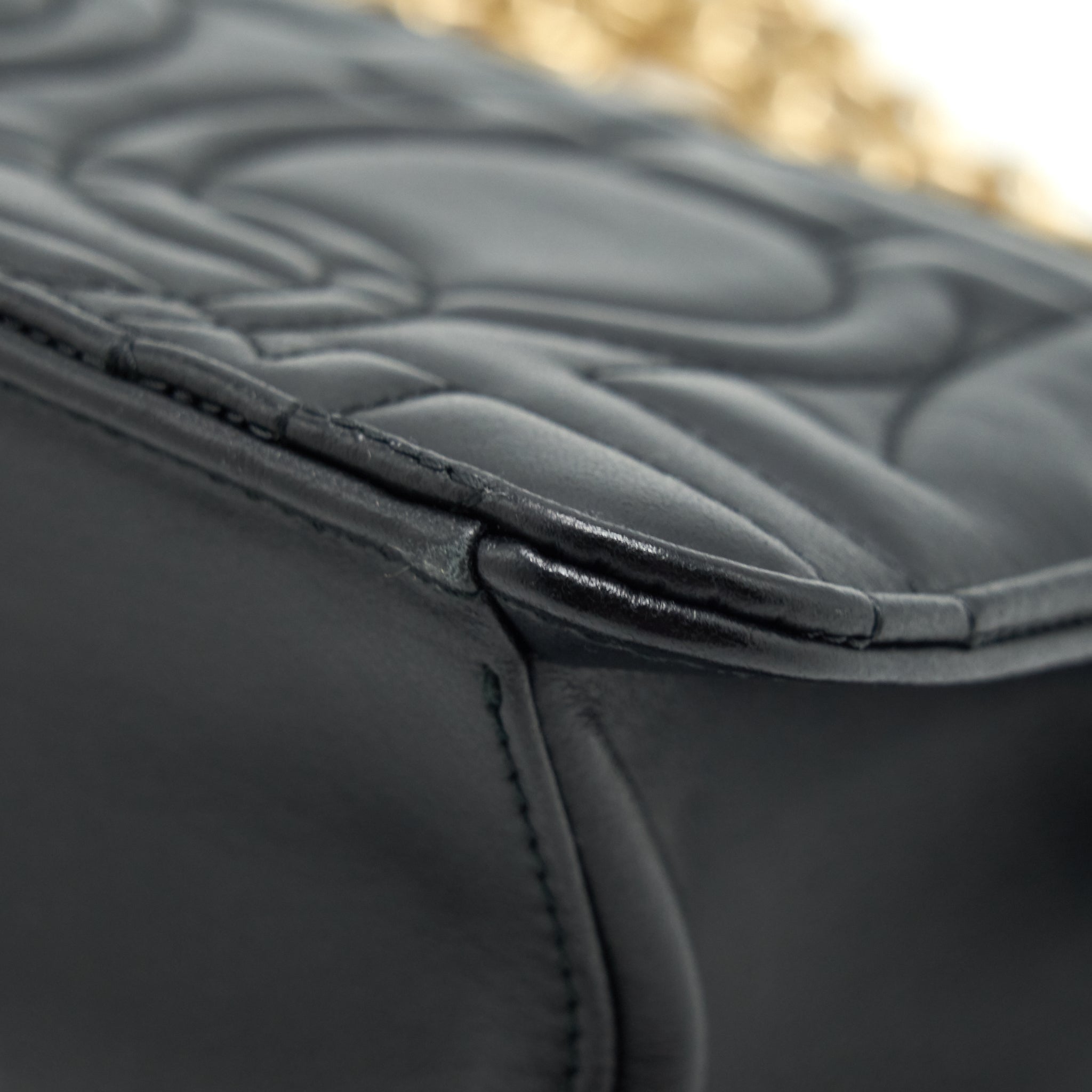 ferragamo-quilted-gancini-flap-bag-calfskin-black-ghw
