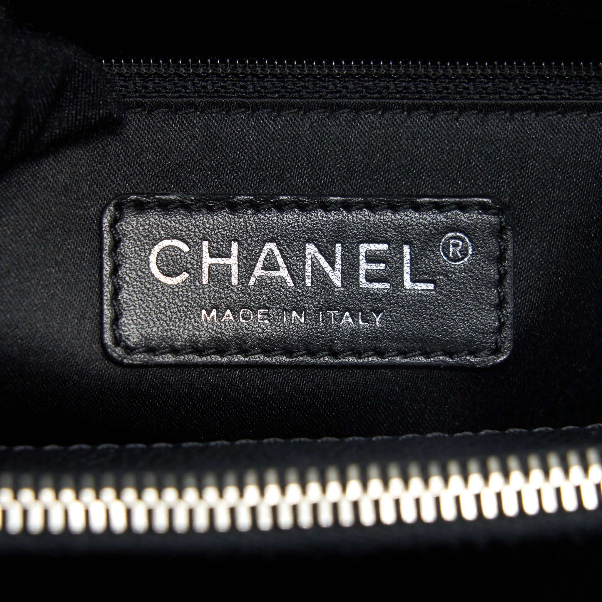 chanel-grand-shopping-tote-caviar-black-shw