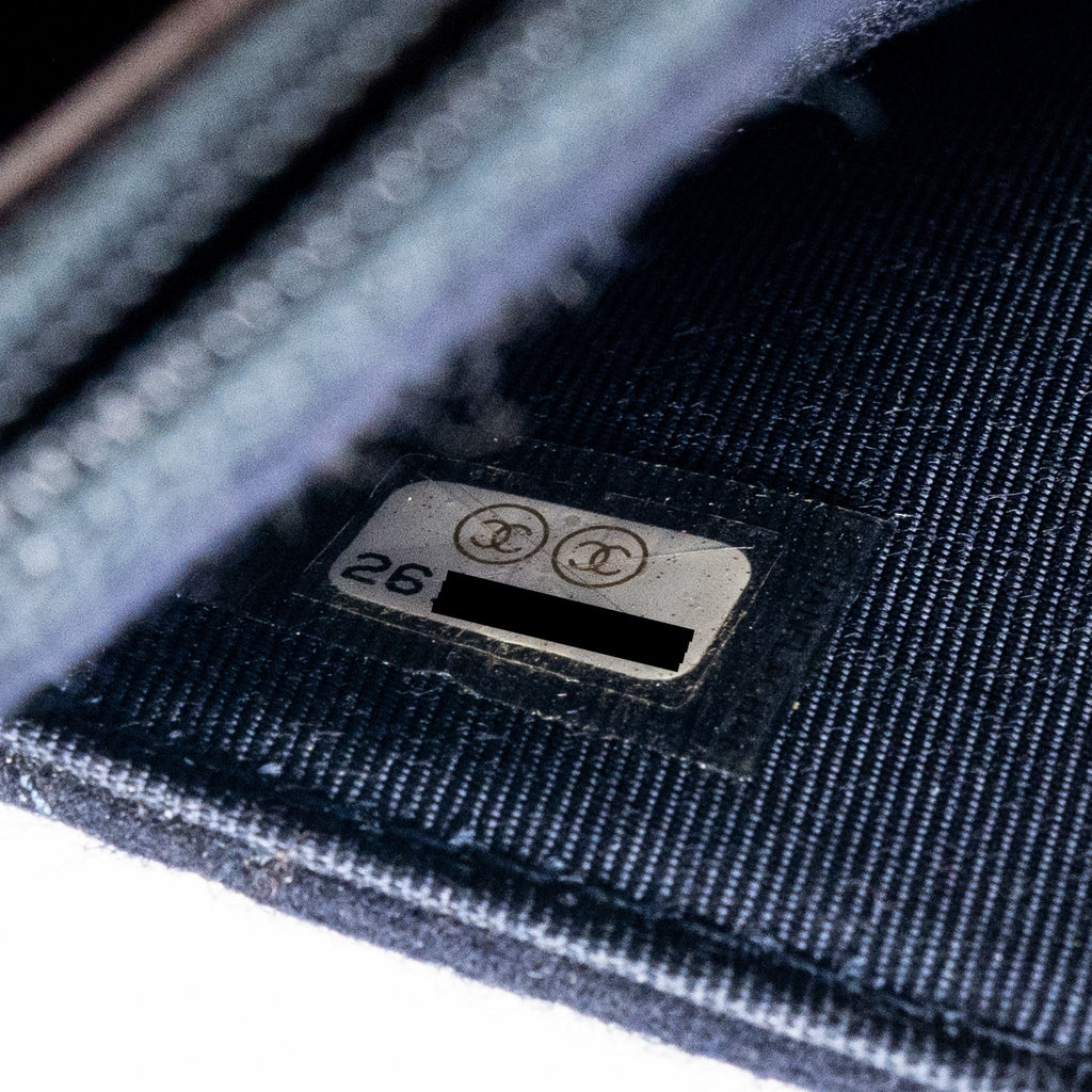 chanel-classic-wallet-on-chain-with-charms-velvet-black-ghw