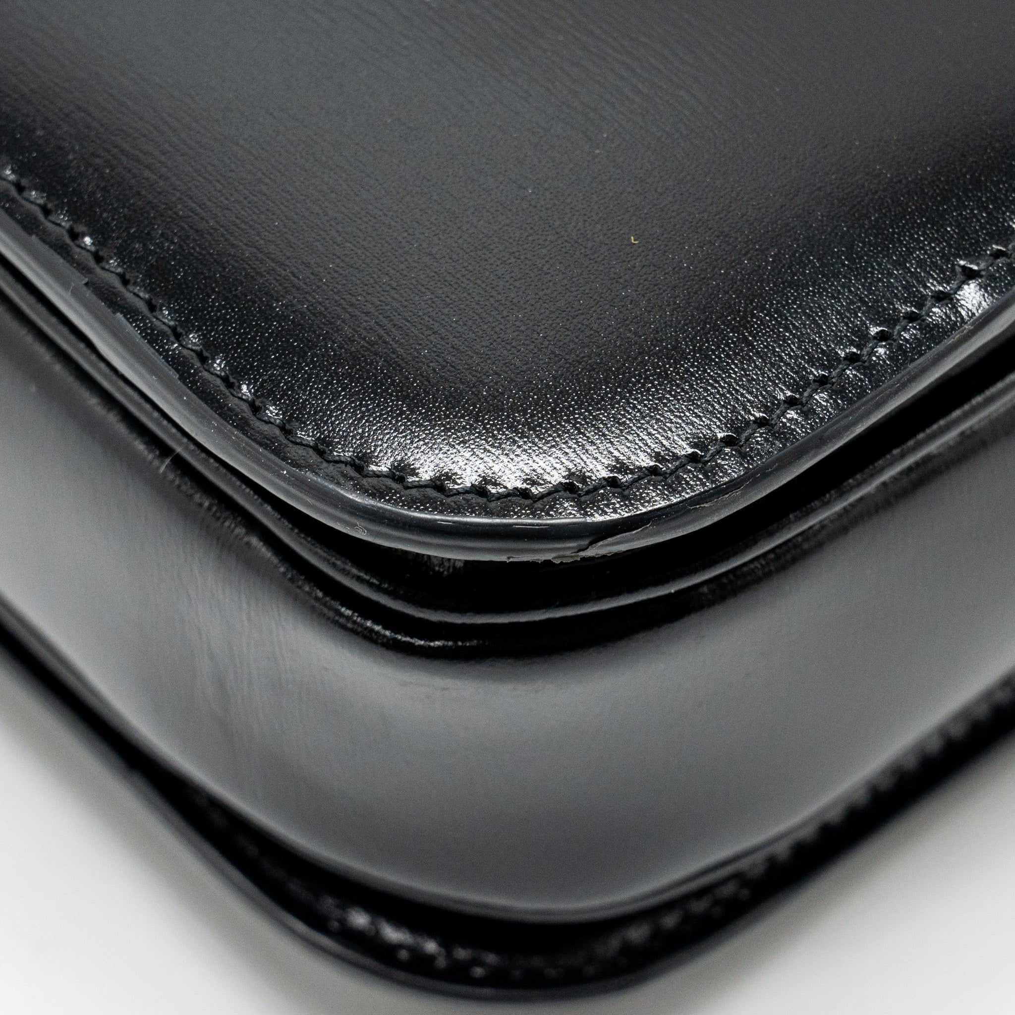 celine-classic-triomphe-bag-shiny-calfskin-black-ghw