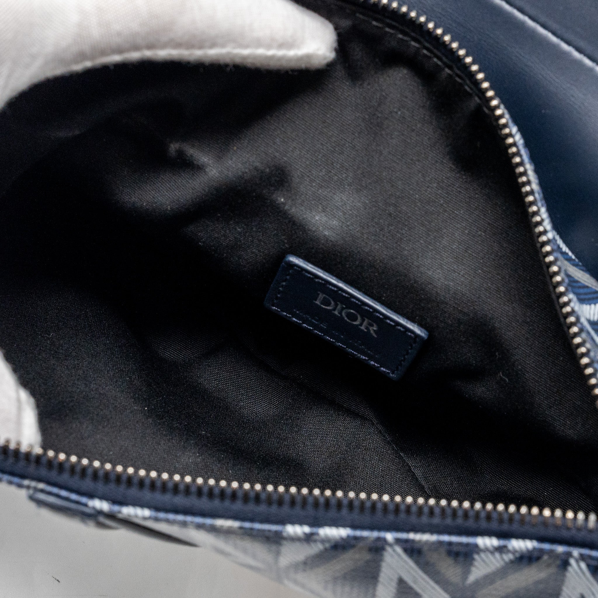 dior-homme-saddle-bag-cd-diamond-canvas-smooth-calfskin-navy-blue-shw