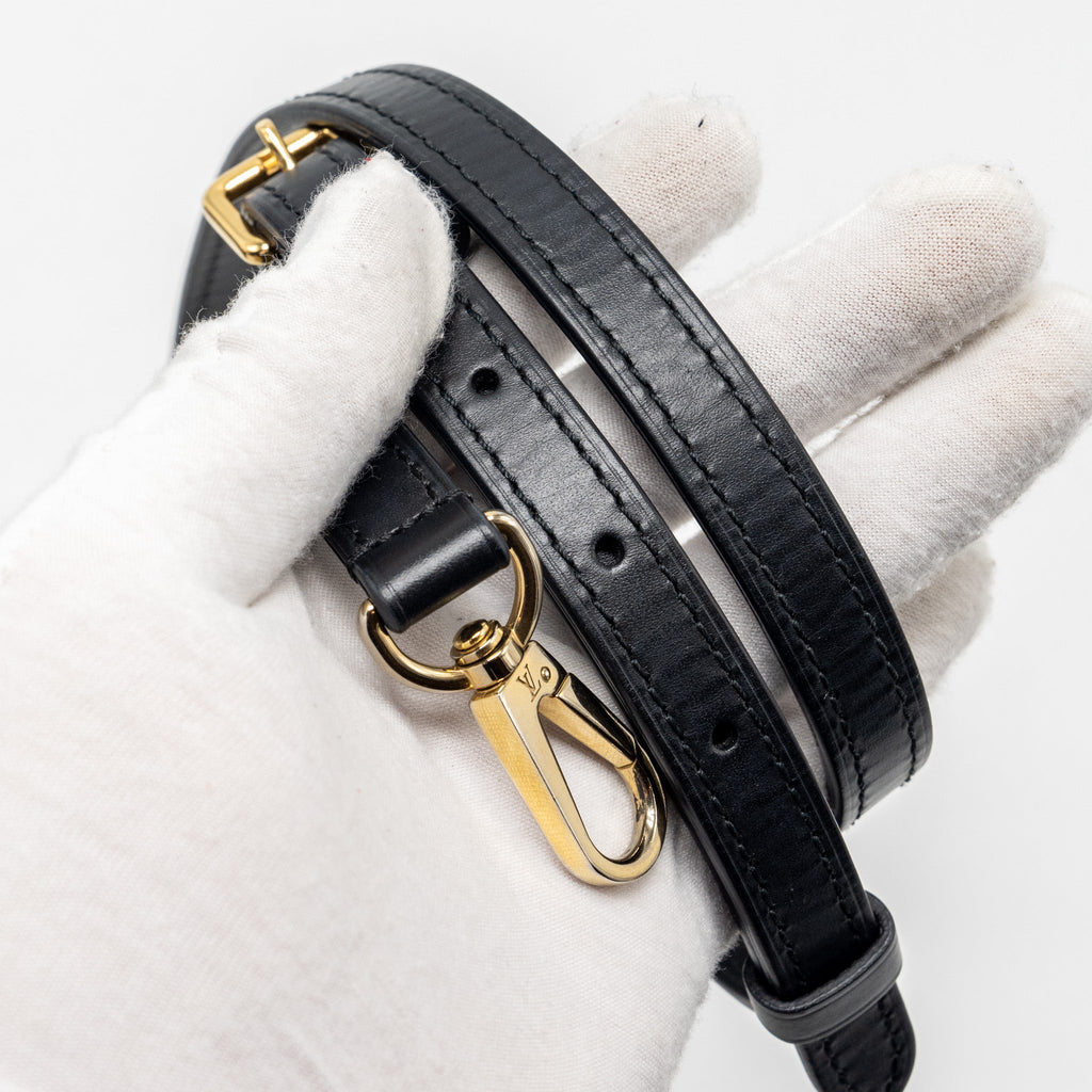 louis-vuitton-cannes-monogram-reverse-canvas-ghw-9