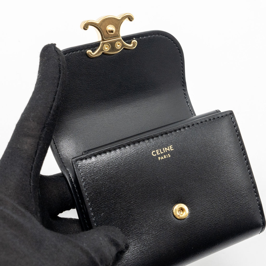 celine-small-triomphe-flap-wallet-shiny-calfskin-black-ghw