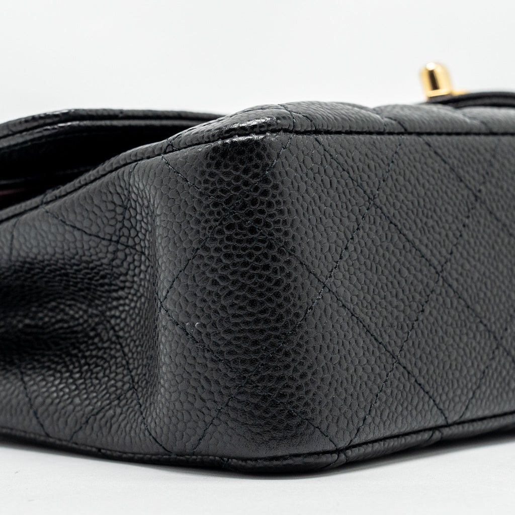 chanel-medium-classic-double-flap-bag-caviar-black-ghw-21