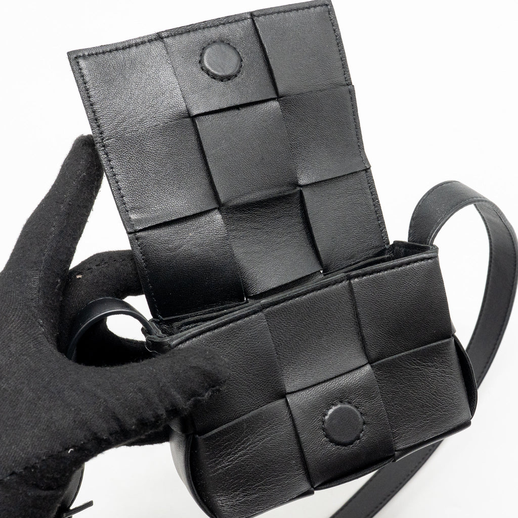 bottega-veneta-intreccio-cassette-mini-bag-lambskin-black-ghw