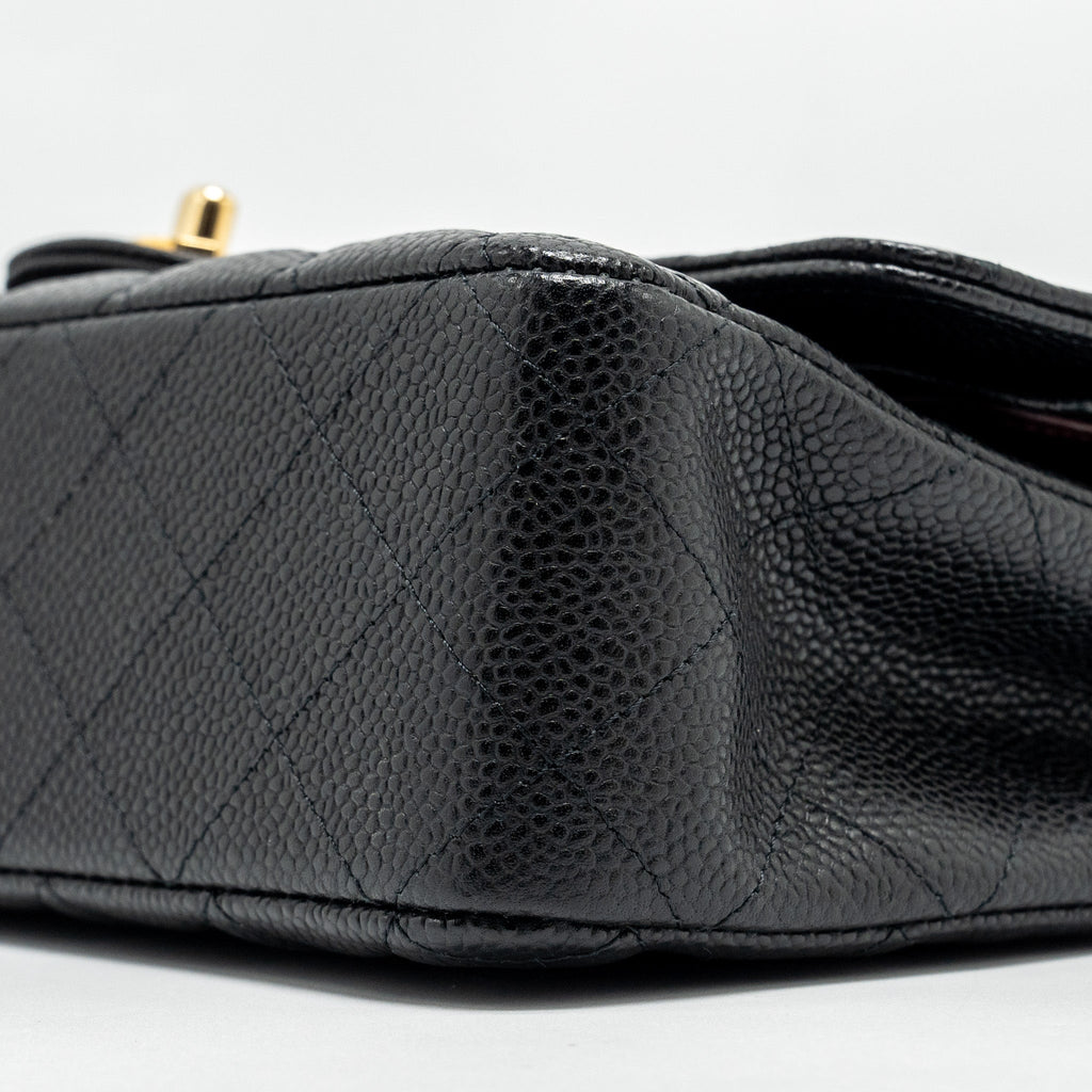 chanel-medium-classic-double-flap-bag-caviar-black-ghw-21