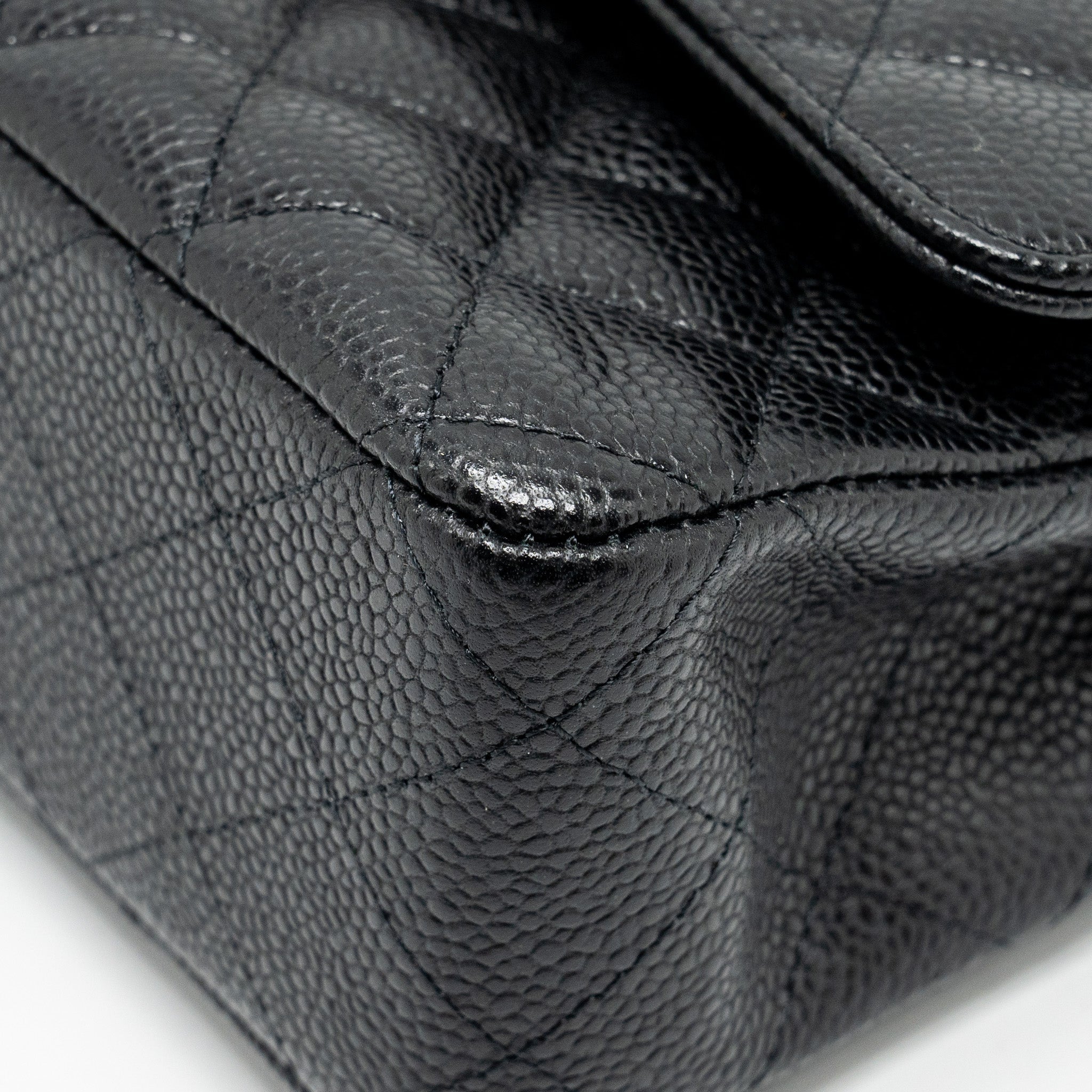 chanel-medium-classic-double-flap-bag-caviar-black-ghw-21