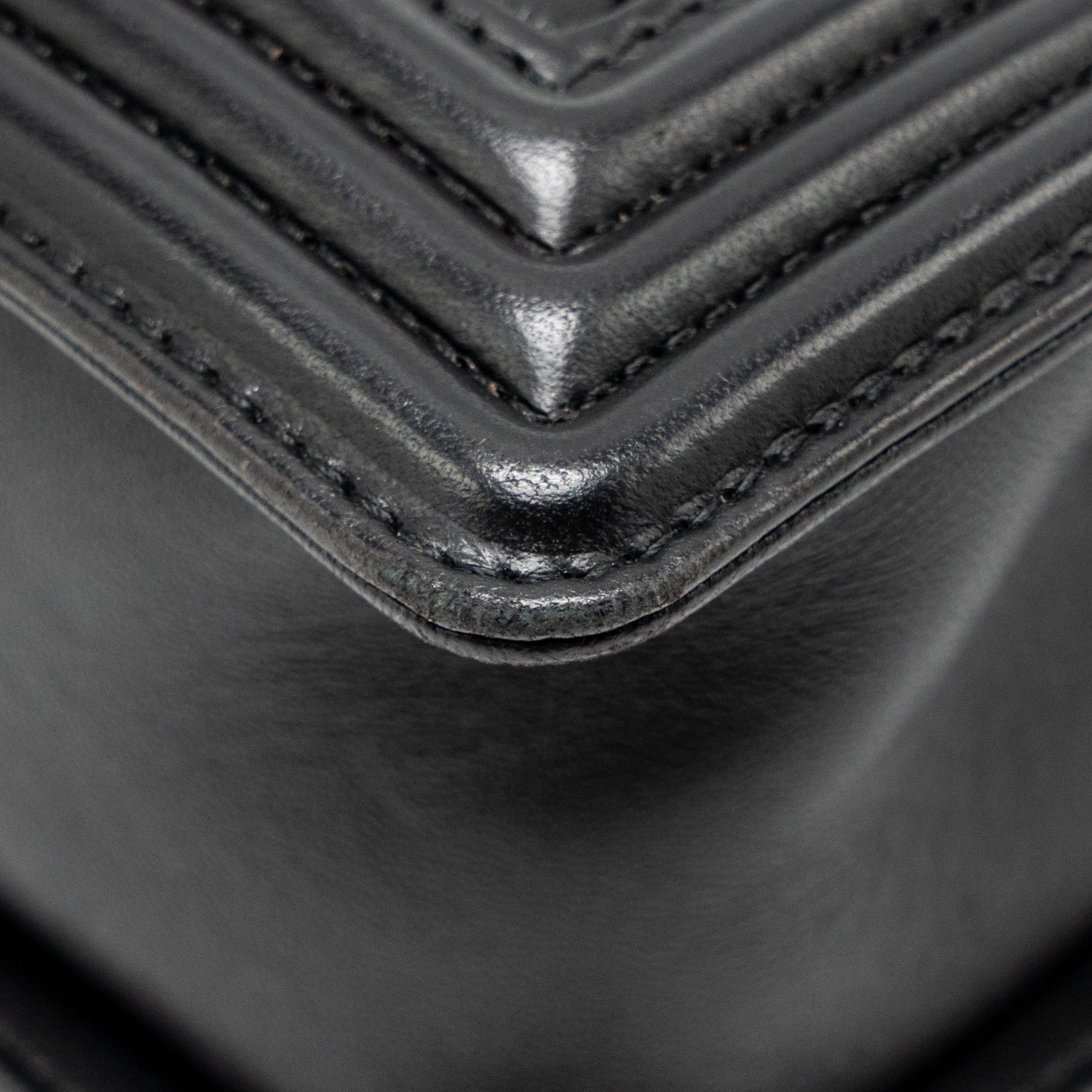 chanel-medium-boy-bag-lambskin-black-ghw-1