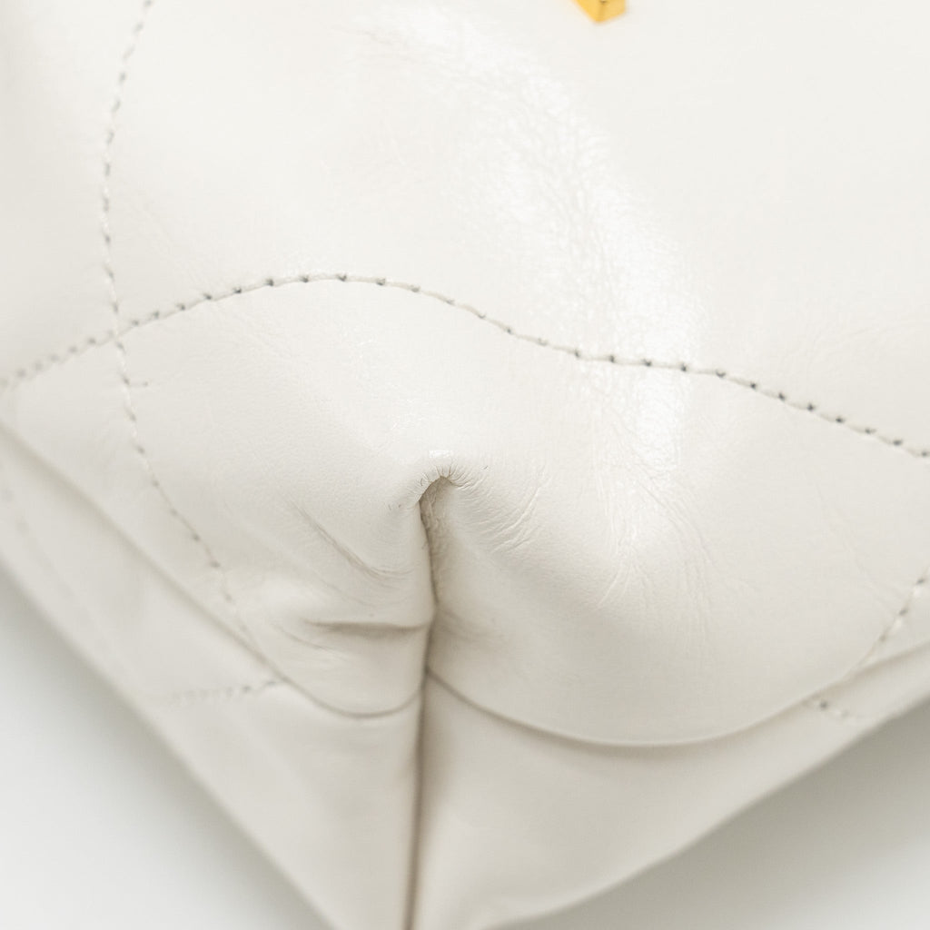 chanel-mini-22-bag-white
