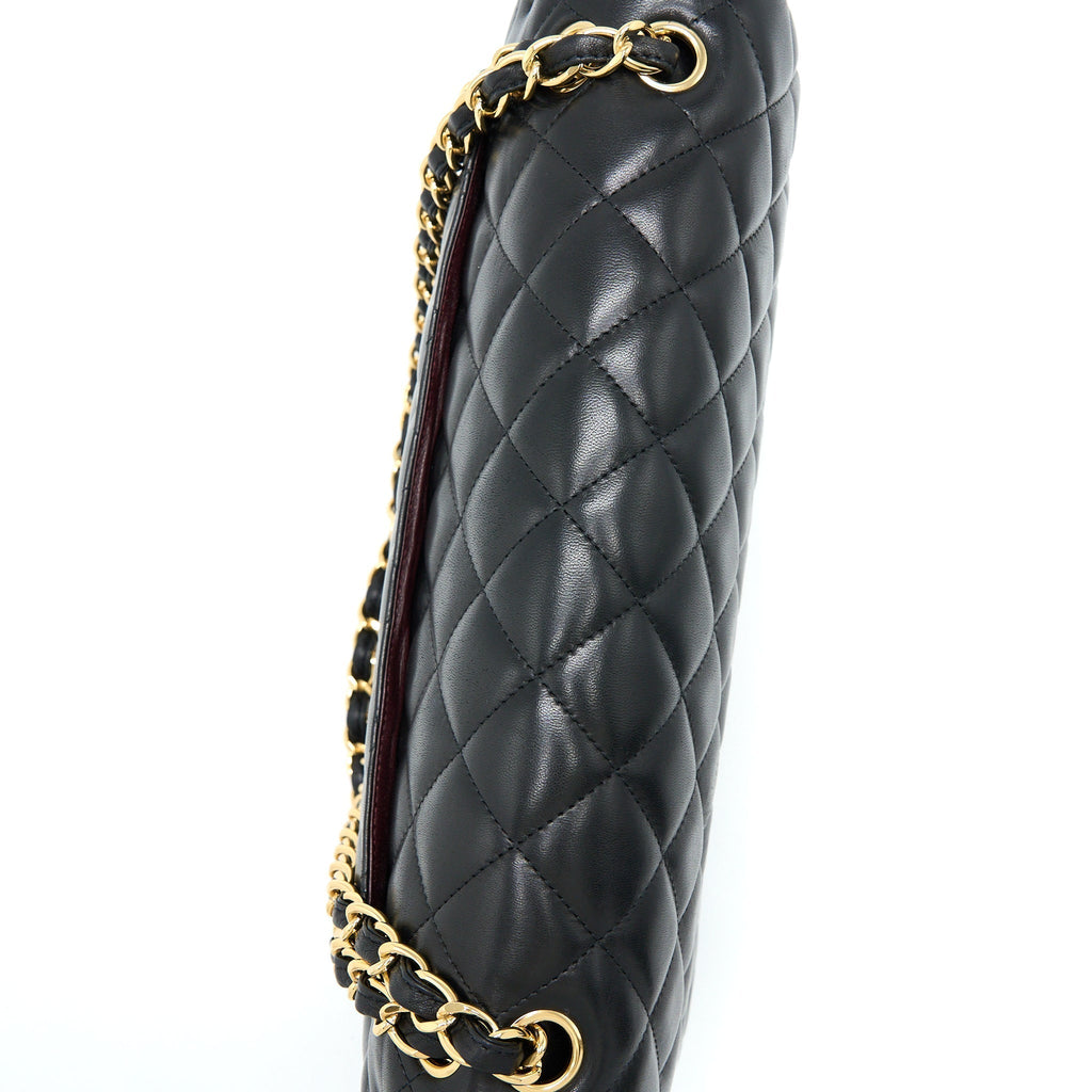 chanel-maxi-classic-double-flap-bag-lambskin-ghw