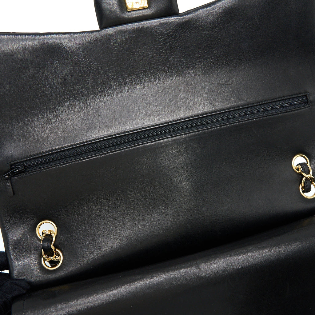 chanel-maxi-classic-double-flap-bag-lambskin-ghw