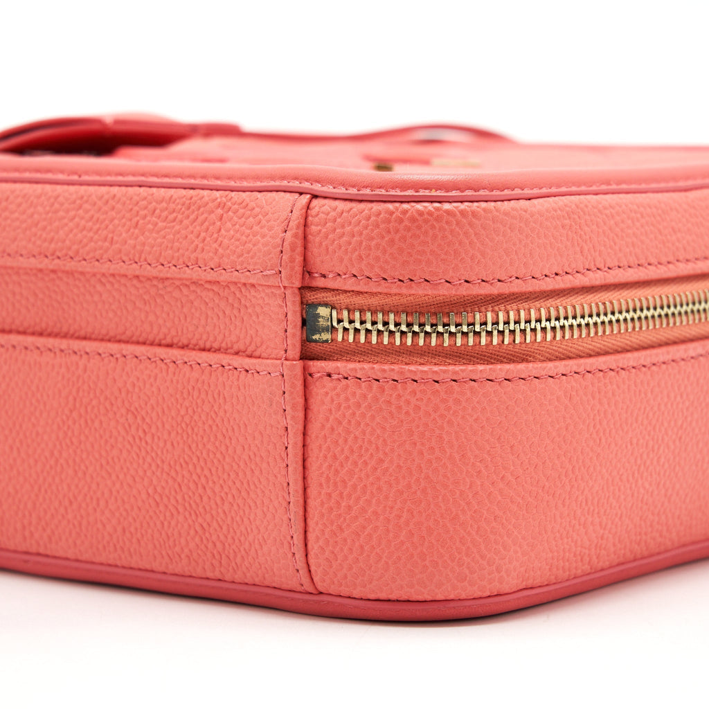 chanel-vanity-case-mediumcaviar-pink-ruthenium-ghw