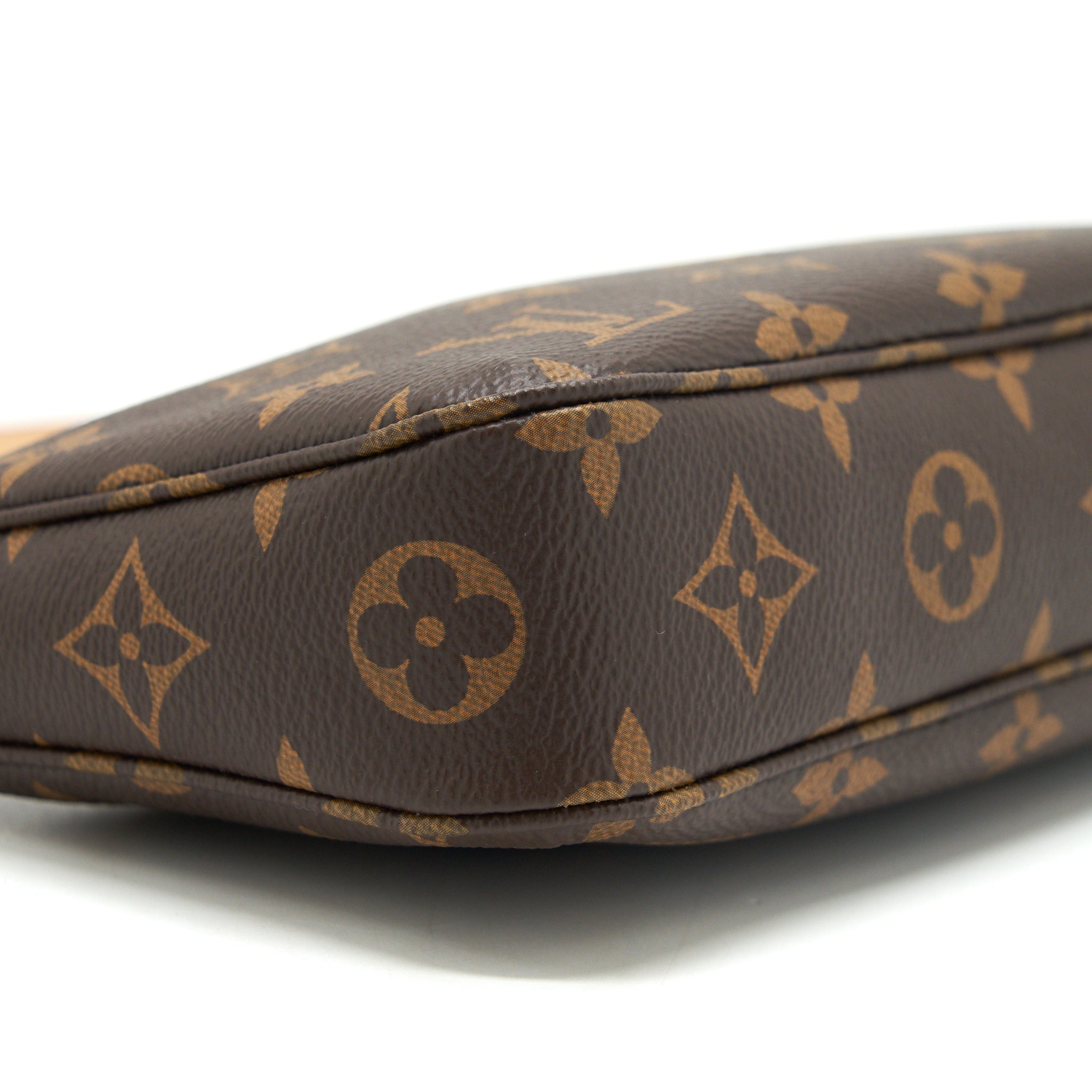 louis-vuitton-pochette-accessories-monogram-canvas-3