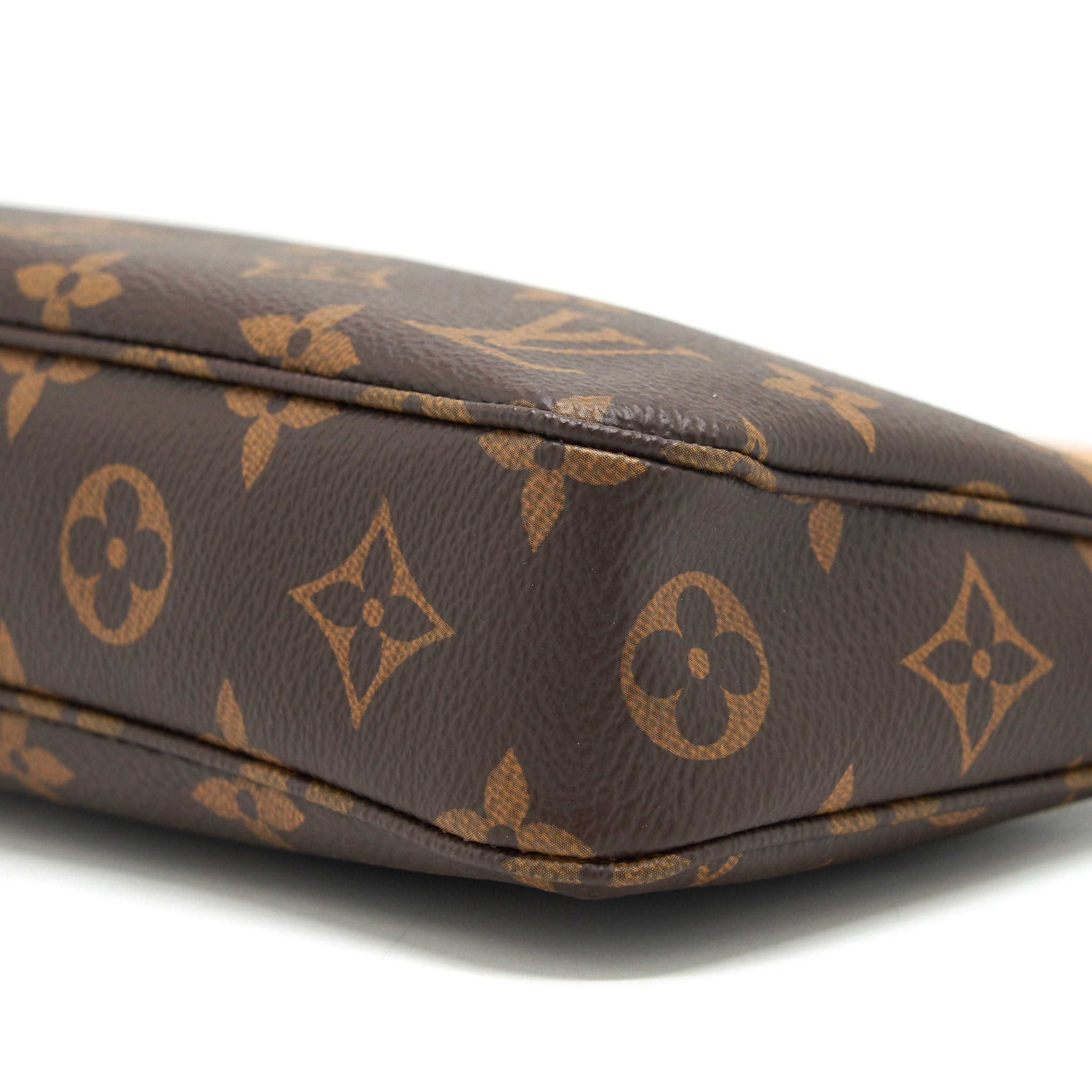 louis-vuitton-pochette-accessories-monogram-canvas-3