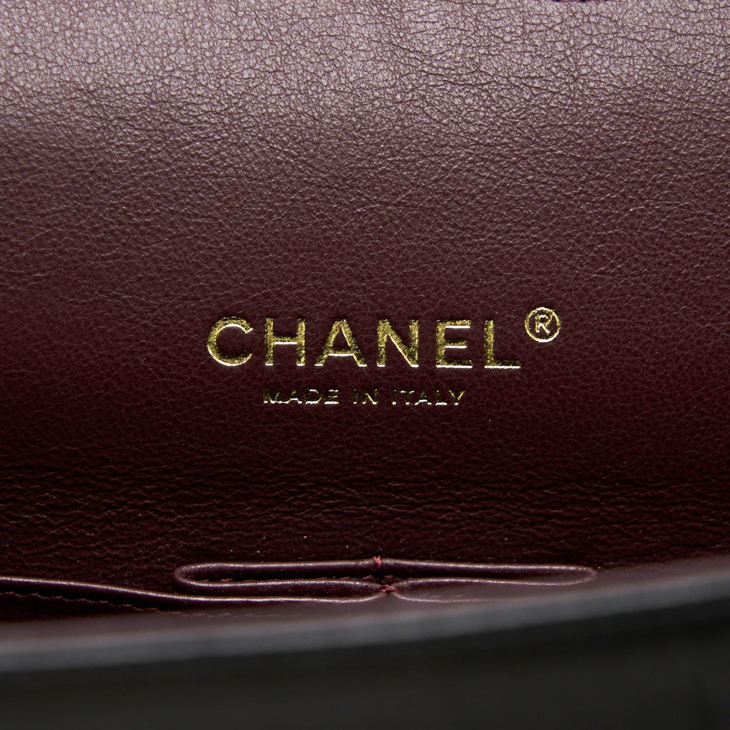 chanel-maxi-classic-double-flap-bag-lambskin-ghw
