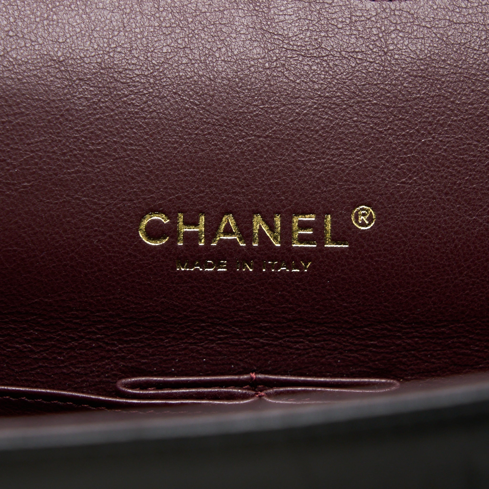 chanel-maxi-classic-double-flap-bag-lambskin-ghw