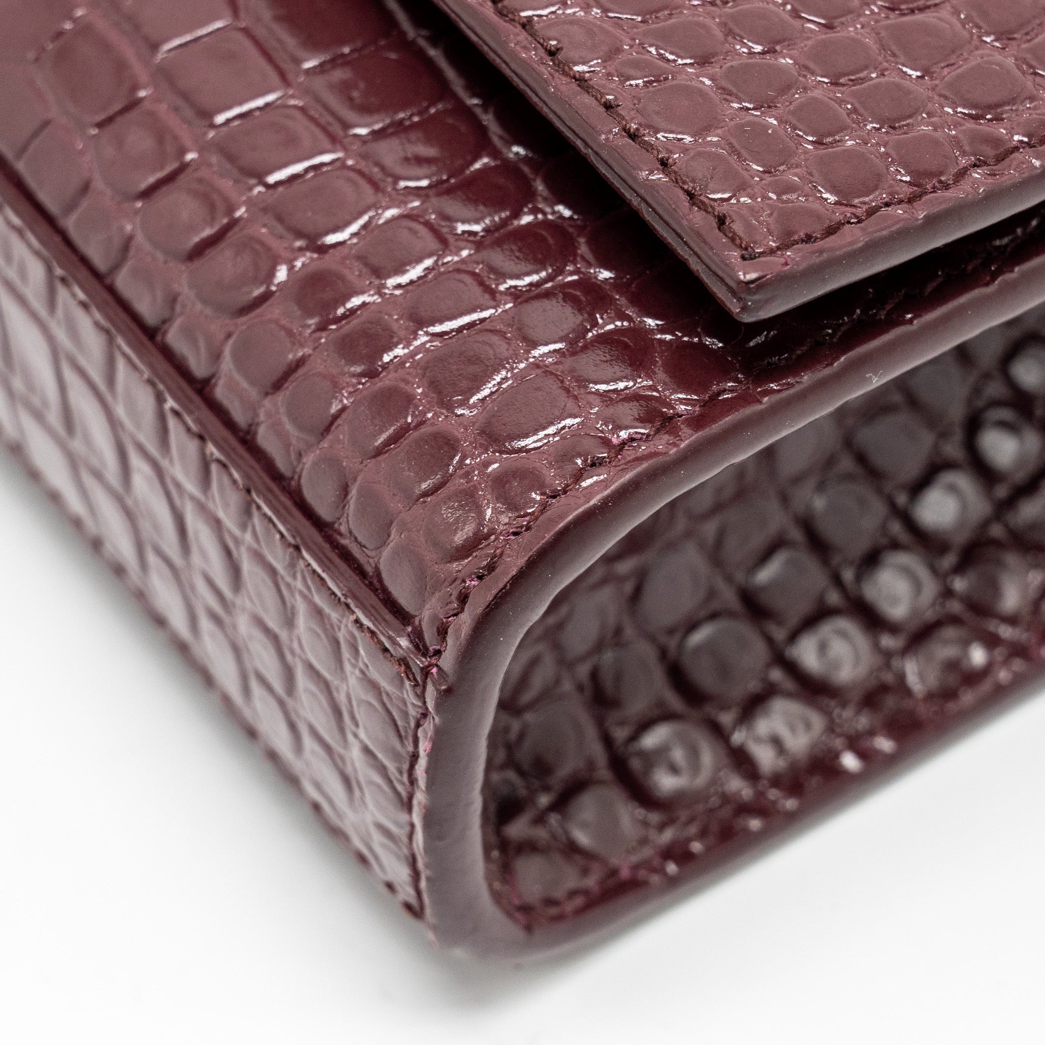 saint-laurent-ysl-kate-bag-croc-embossed-calfskin-burgundy-shw
