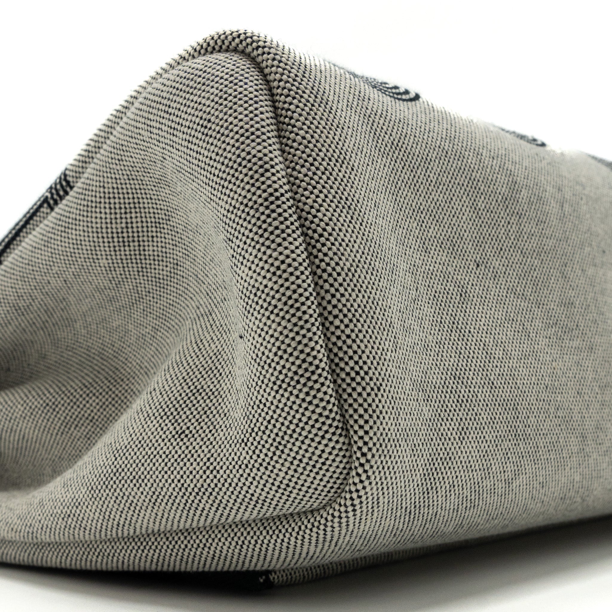 hermes-herbag-31-zip-bag-toile-h-plume-canvas-hunter-leather-black-ecru-ghw-stamp-u-1