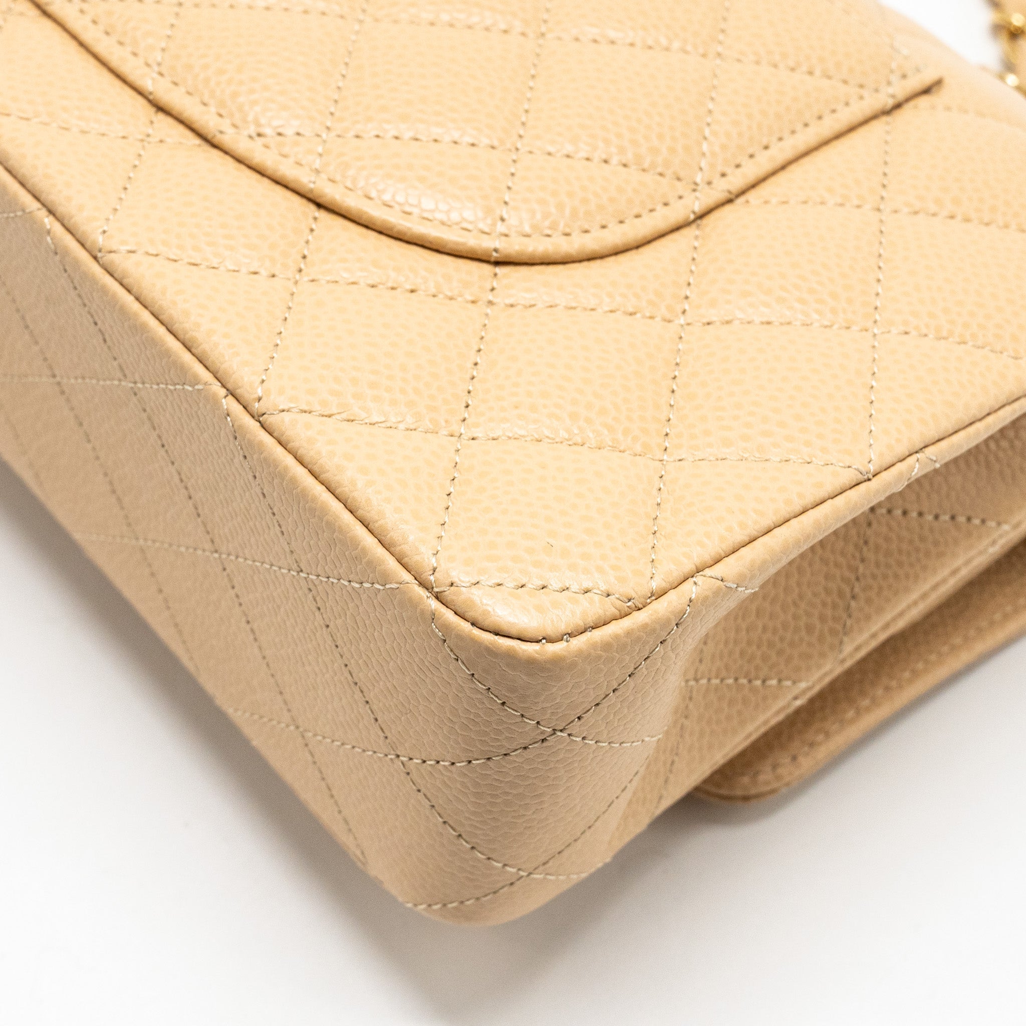 chanel-medium-classic-double-flap-bag-caviar-beige-ghwmicrochip