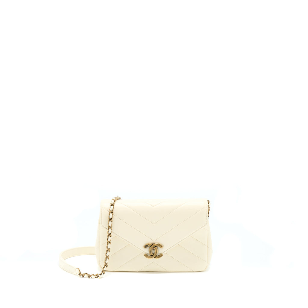 chanel-envelop-chevron-flap-bag-white-with-ruthenium-gold-hardware