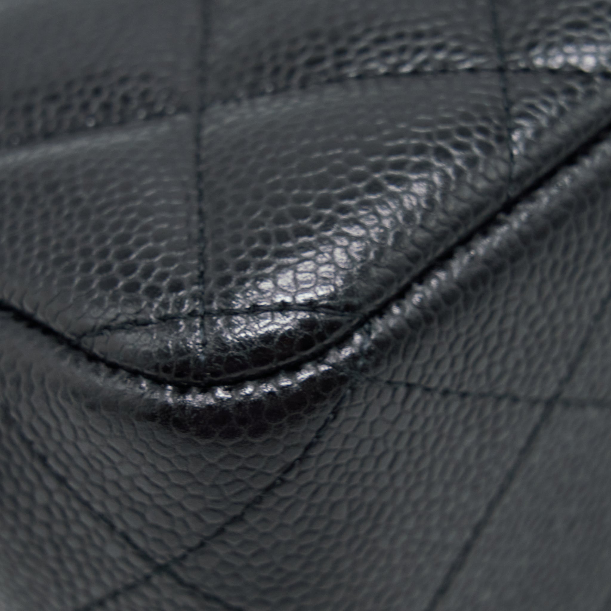 chanel-classic-jumbo-double-flap-bag-caviar-black-lghw