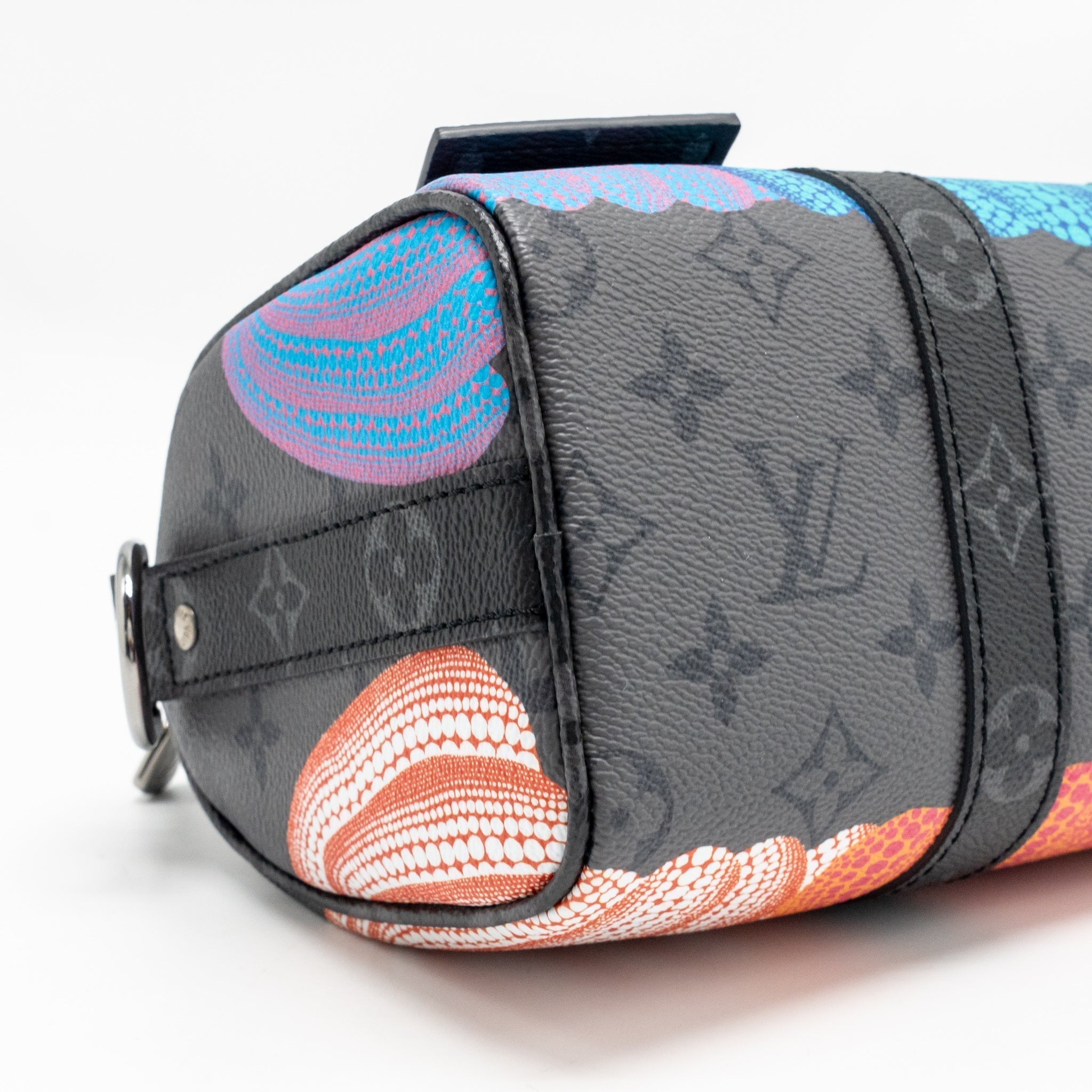 louis-vuitton-x-yayoi-kusama-keepall-bandouliere-25-pumpkin-multicoloured-monogram-canvas-shw