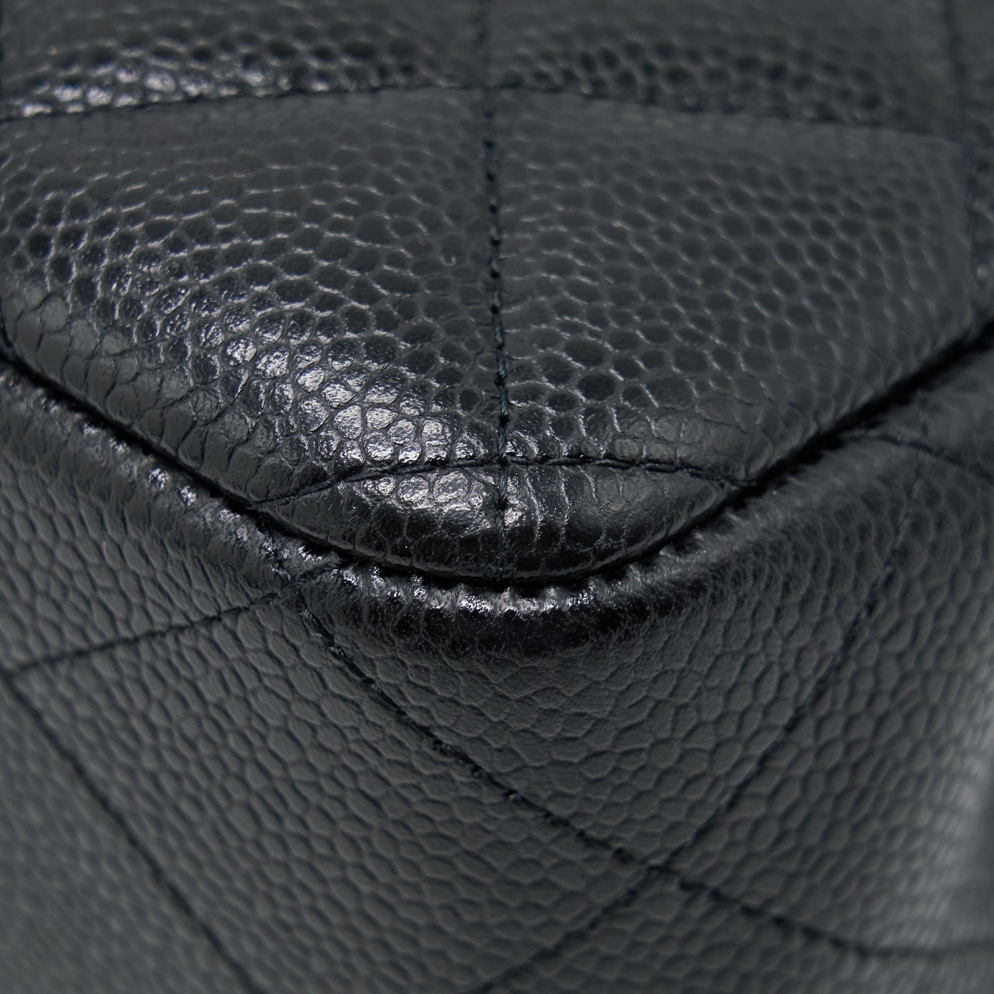 chanel-classic-jumbo-double-flap-bag-caviar-black-lghw