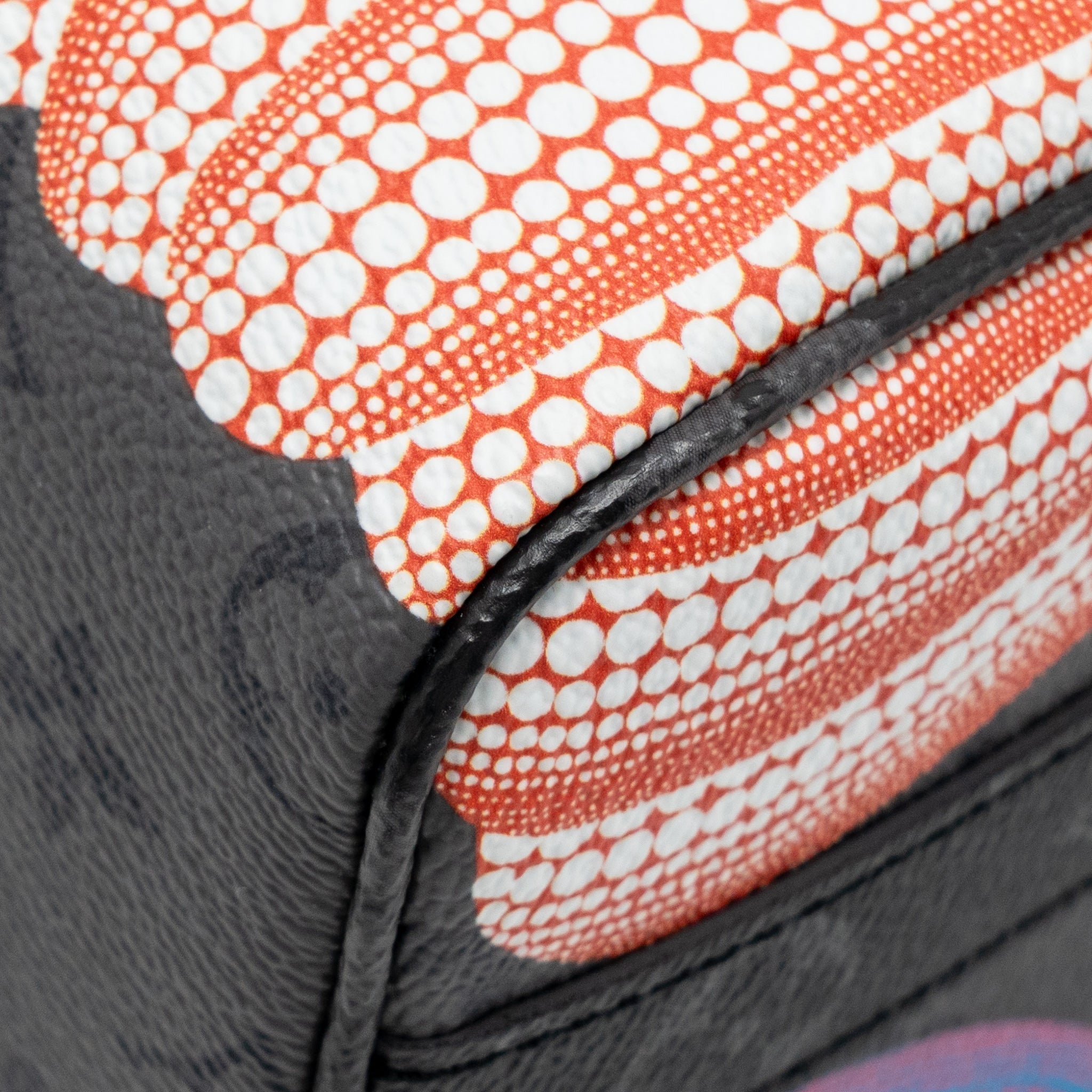 louis-vuitton-x-yayoi-kusama-keepall-bandouliere-25-pumpkin-multicoloured-monogram-canvas-shw