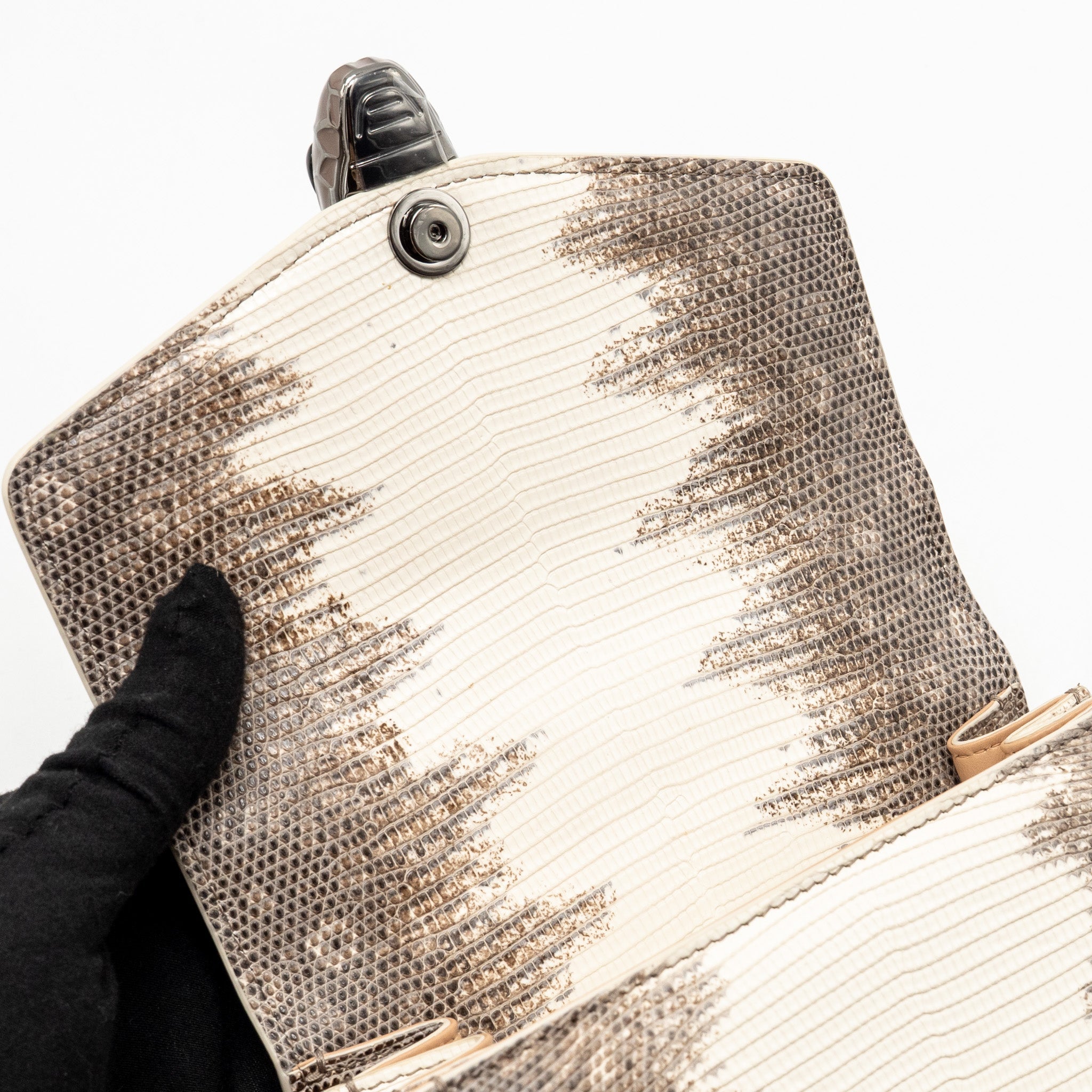 bvlgari-top-handle-serpenti-forever-crossbody-bag-shiny-lizard-white-multicolour-black-hardware-copy