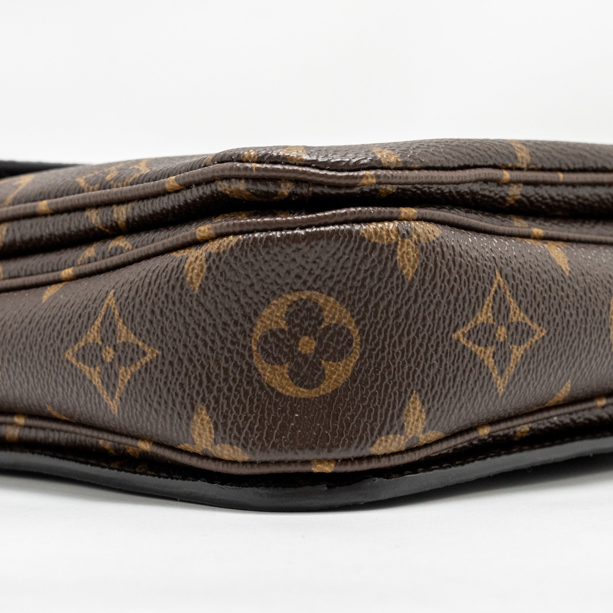 louis-vuitton-pochette-metis