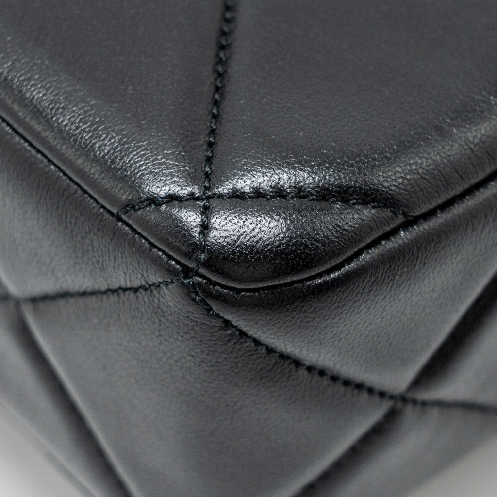 chanel-quilted-mini-flap-bag-with-detailed-chain-lambskin-black-ghw-microchip