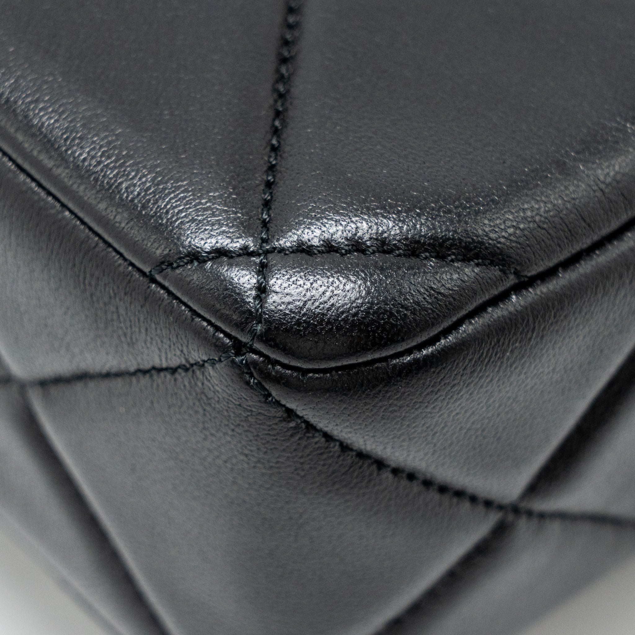 chanel-quilted-mini-flap-bag-with-detailed-chain-lambskin-black-ghw-microchip
