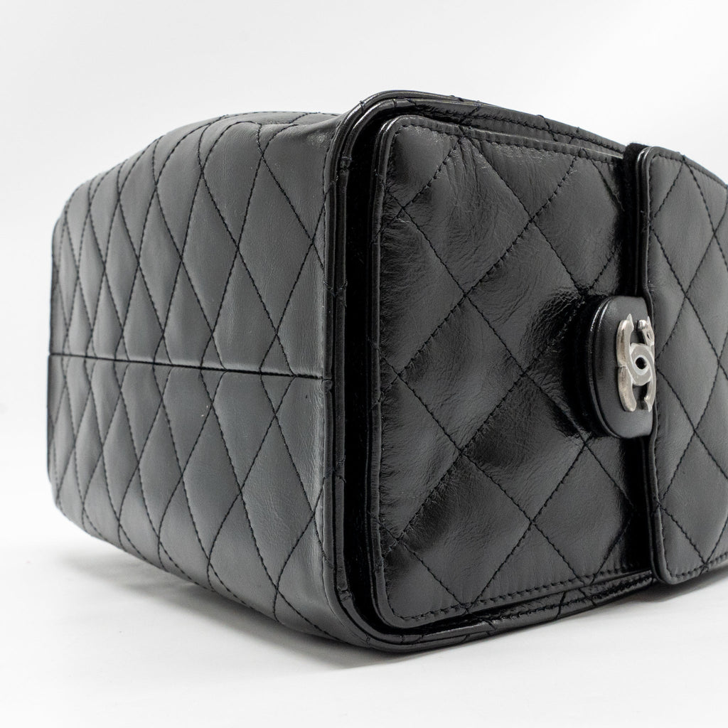 chanel-small-25-bag-crumpled-shiny-calfskin-black-multicolour-hardware-microchip-copy