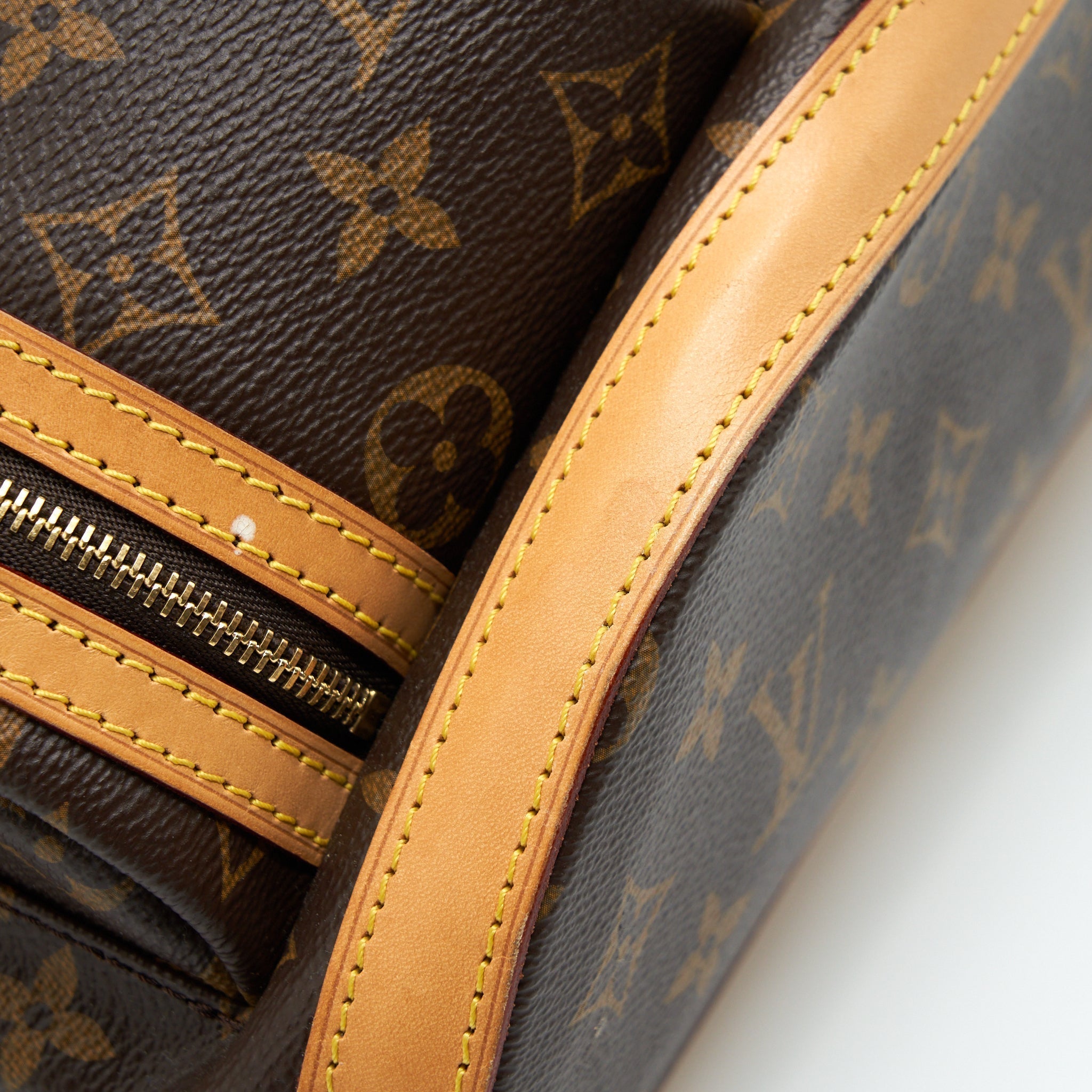louis-vuitton-sac-a-dos-bosphore-backpack-monogram-canvas-ghw