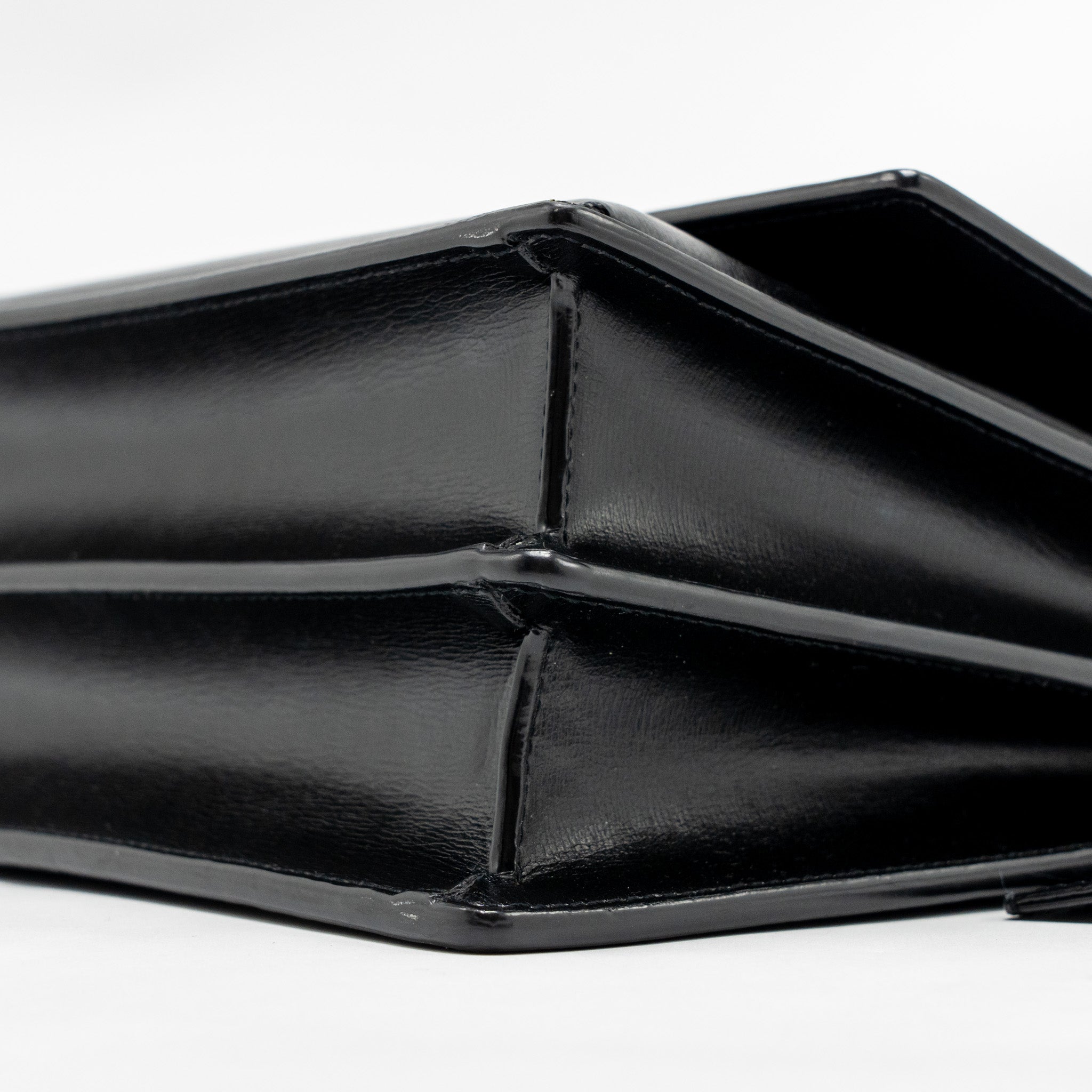 saint-laurent-ysl-medium-sunset-bag-smooth-leather-black-ghw