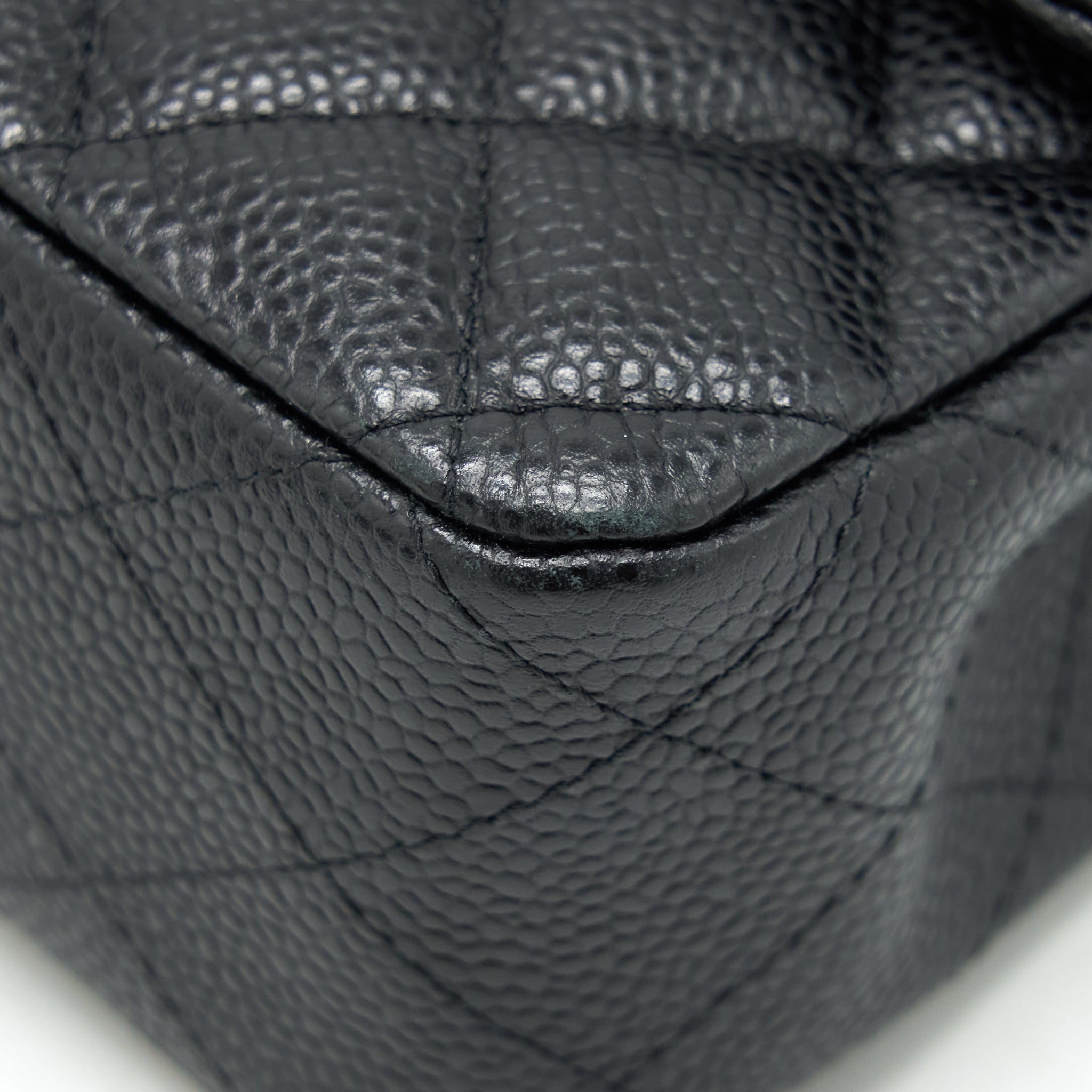 chanel-medium-classic-flap-bag-caviar-black-ghw