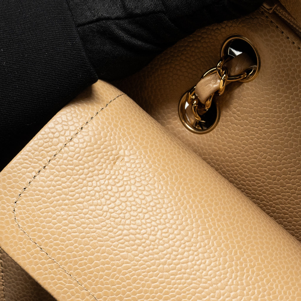 chanel-medium-classic-double-flap-bag-caviar-beige-ghwmicrochip
