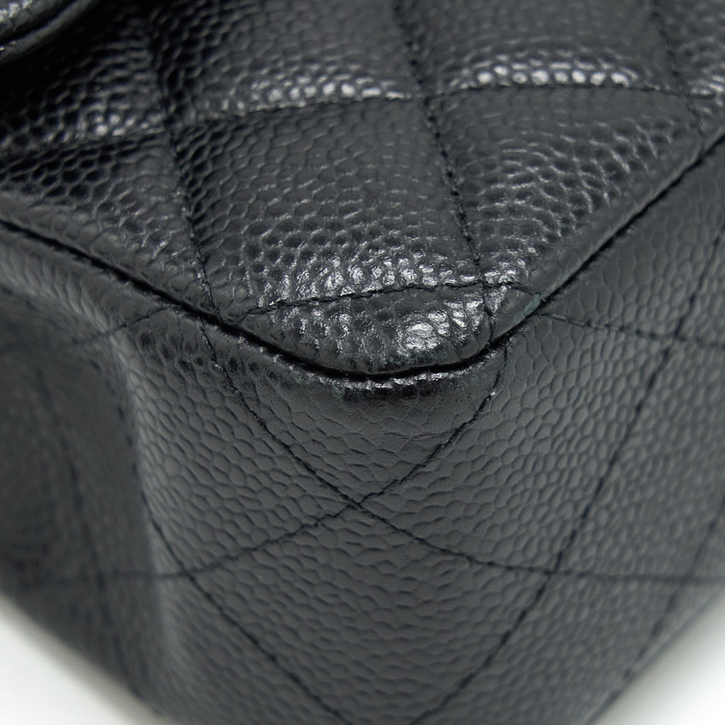 chanel-medium-classic-flap-bag-caviar-black-ghw