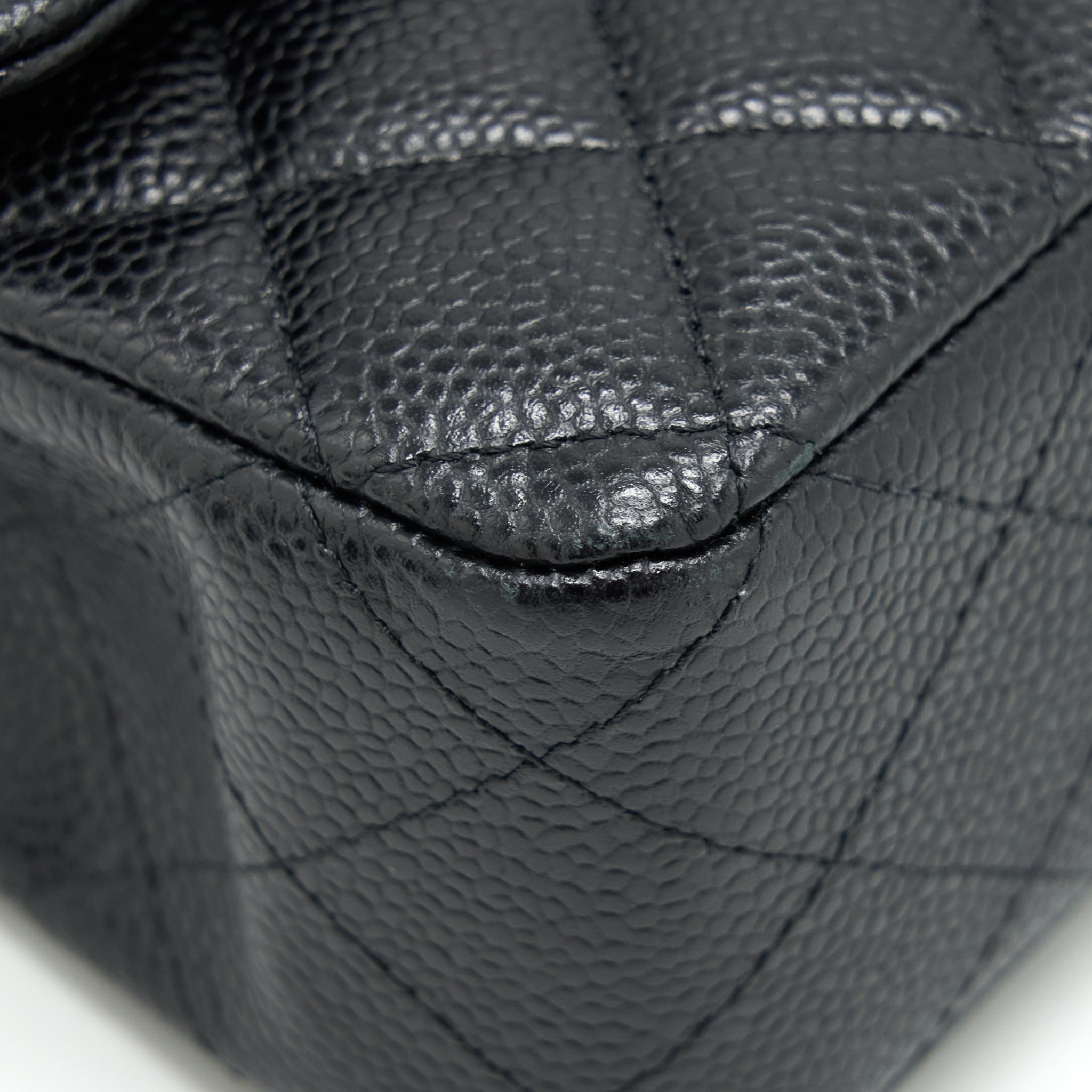 chanel-medium-classic-flap-bag-caviar-black-ghw