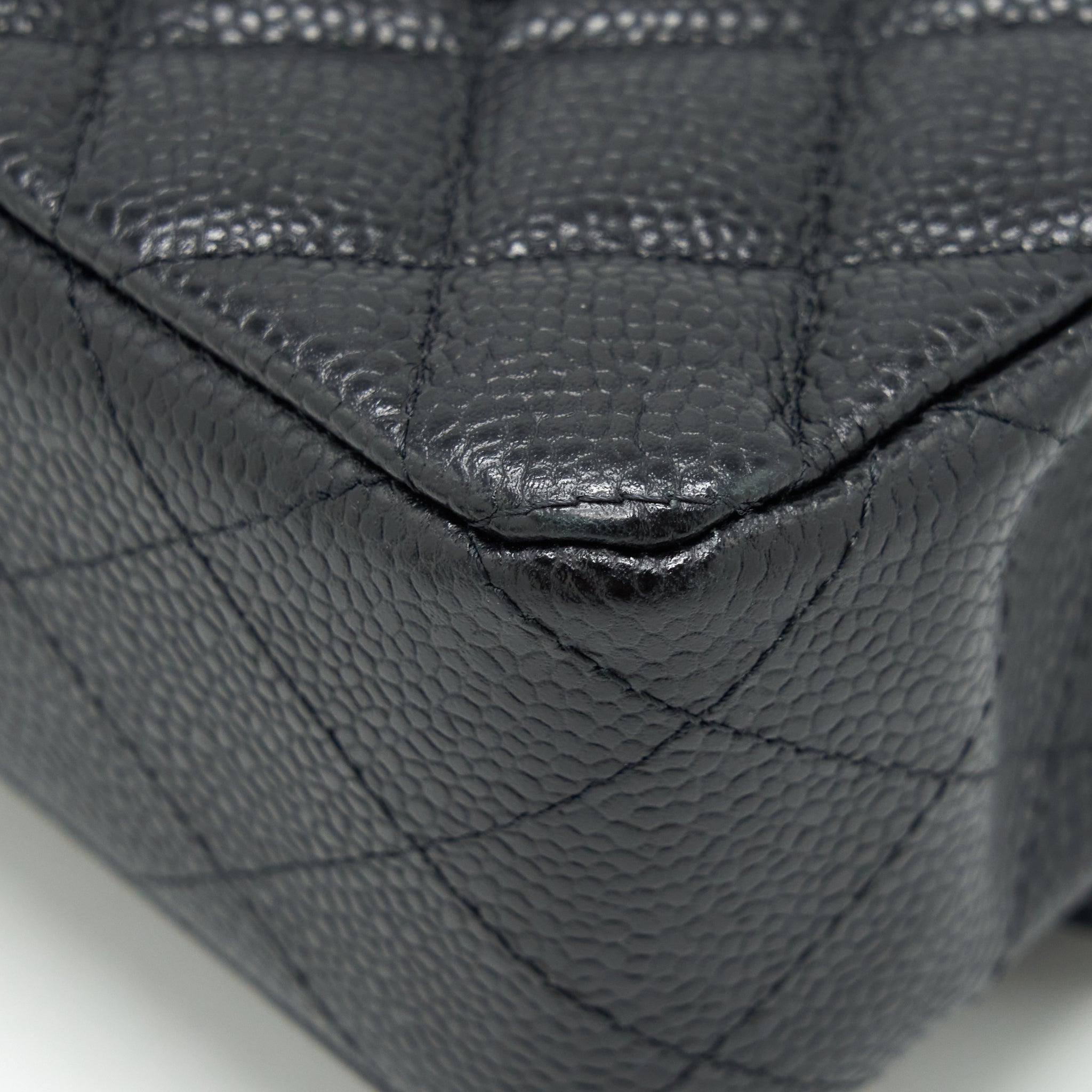 chanel-medium-classic-flap-bag-caviar-black-ghw