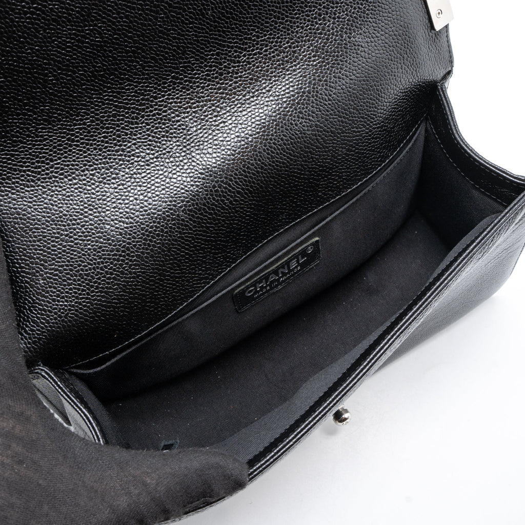 chanel-medium-boy-bag-caviar-black-shw