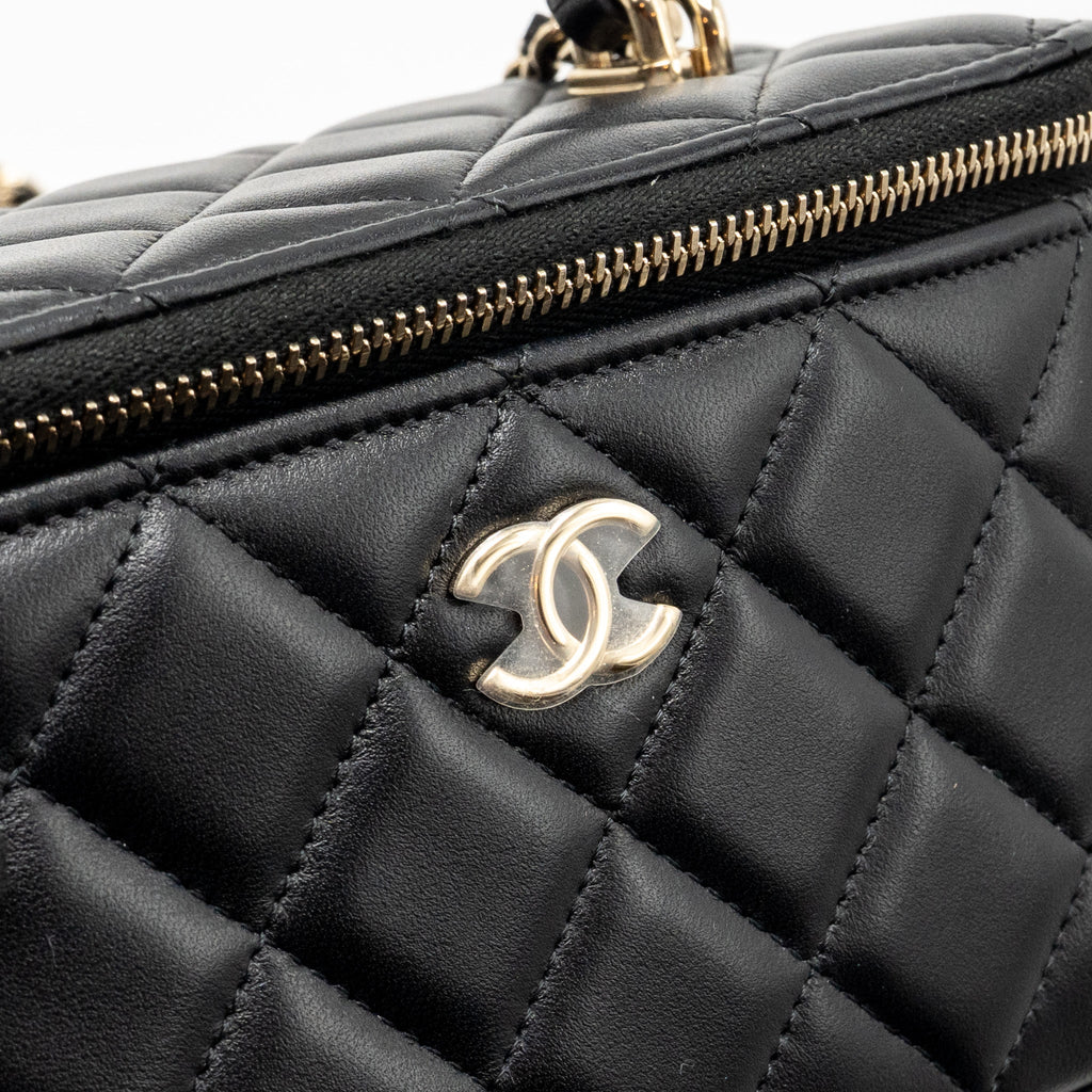 chanel-top-handle-long-vanity-case-lambskin-black-lghw-microchip