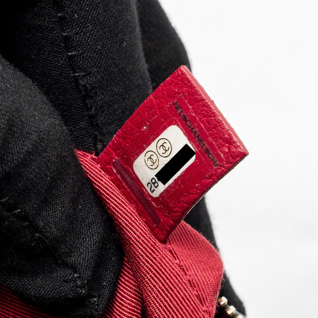 chanel-small-gabrielle-hobo-bag-calfskin-black-multicolour-hardware-1
