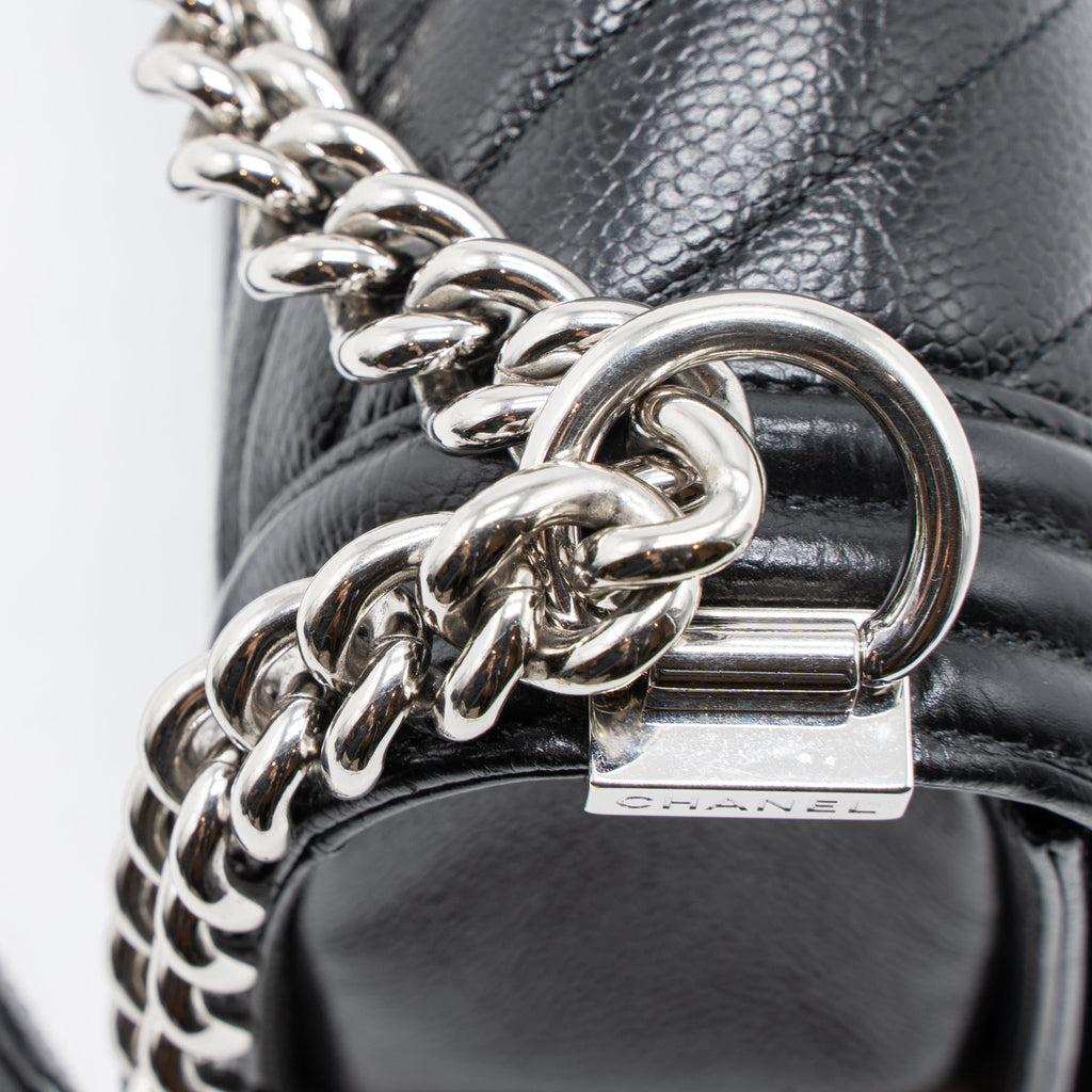 chanel-medium-boy-bag-caviar-black-shw