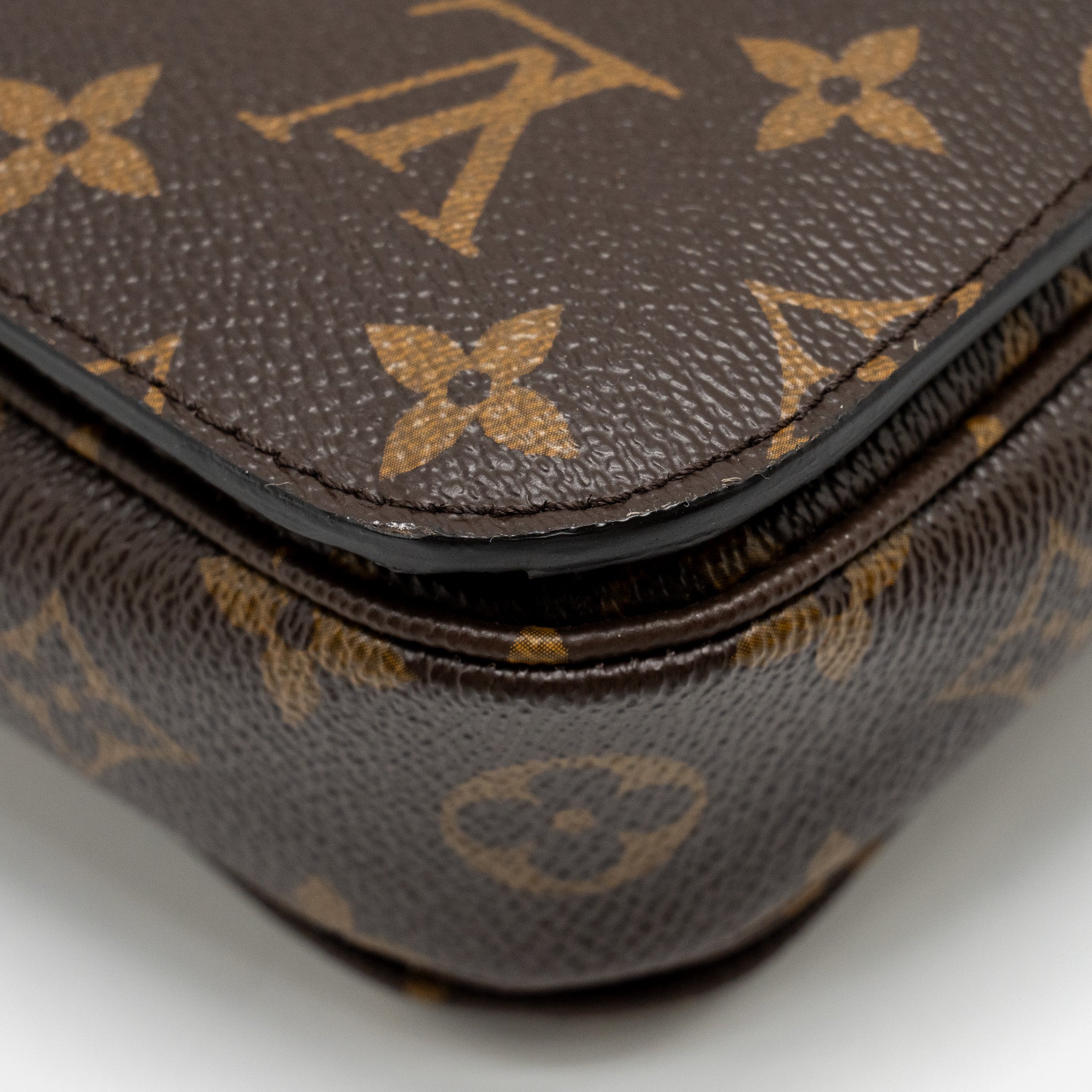 louis-vuitton-pochette-metis