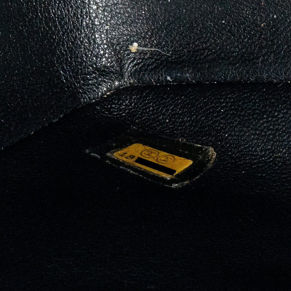 chanel-classic-jumbo-single-flap-bag-caviar-black-shw